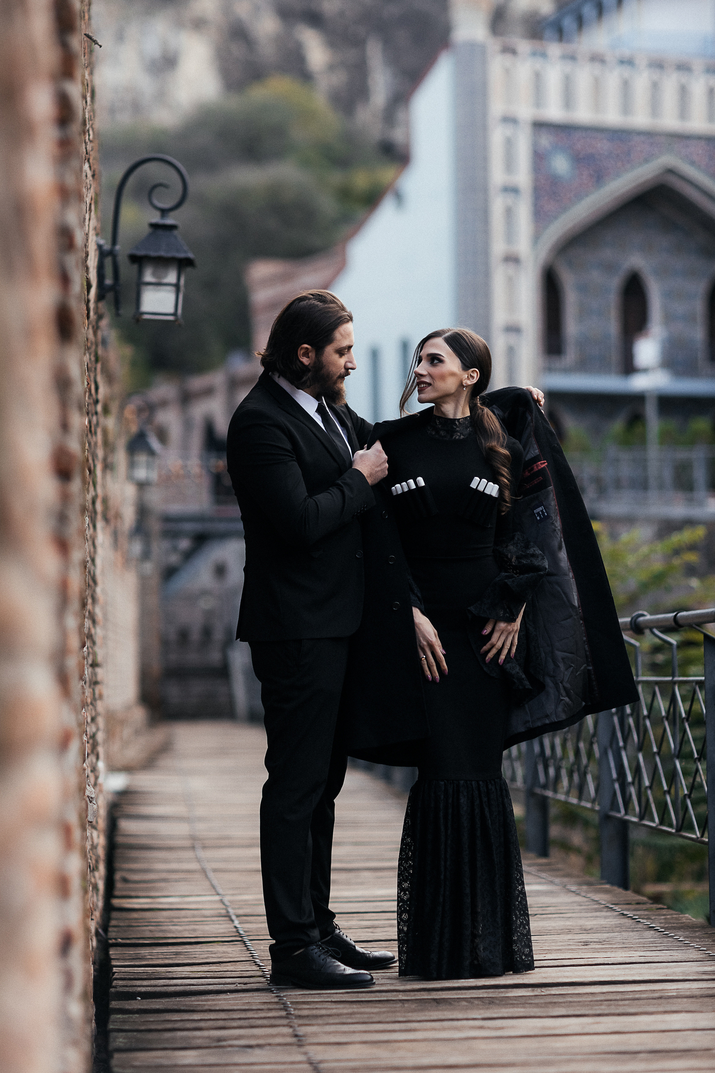 Съемка в номере отеля и последующий выезд в город