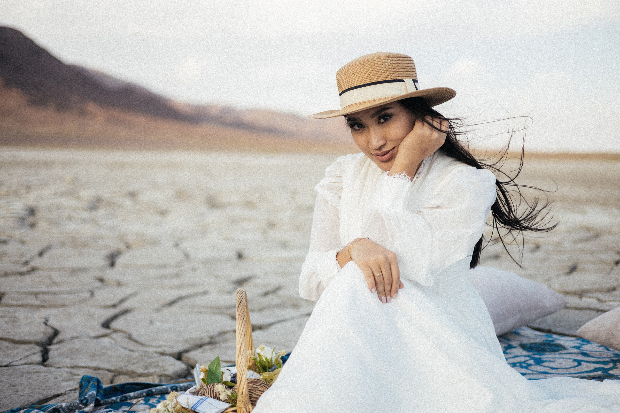 Сухие земли. Диас и Камила