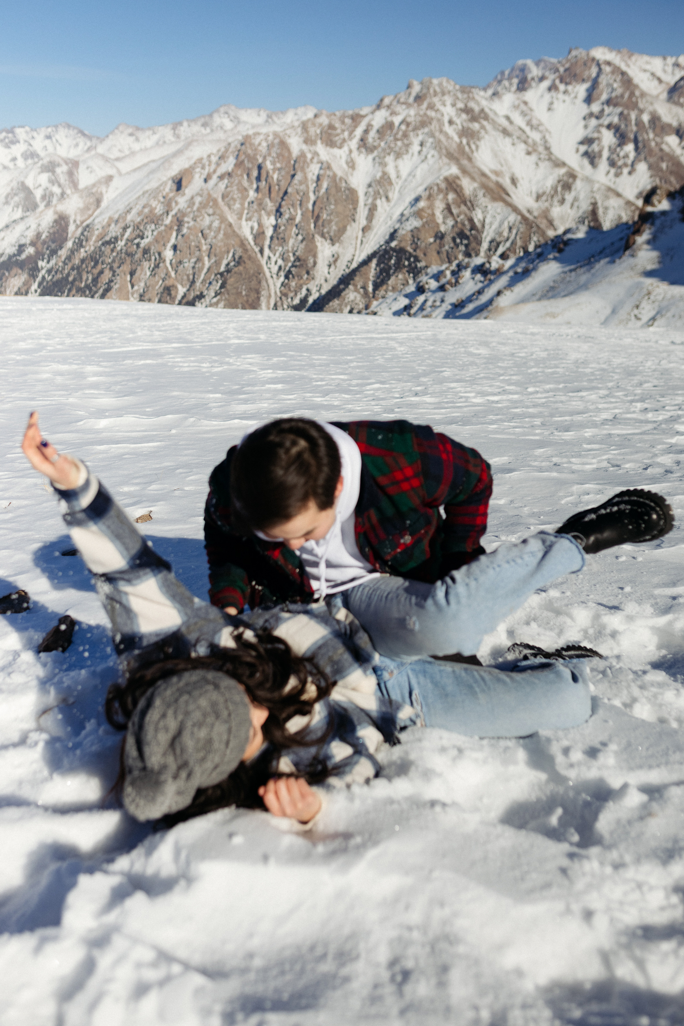 3200. Батырхан и Асель