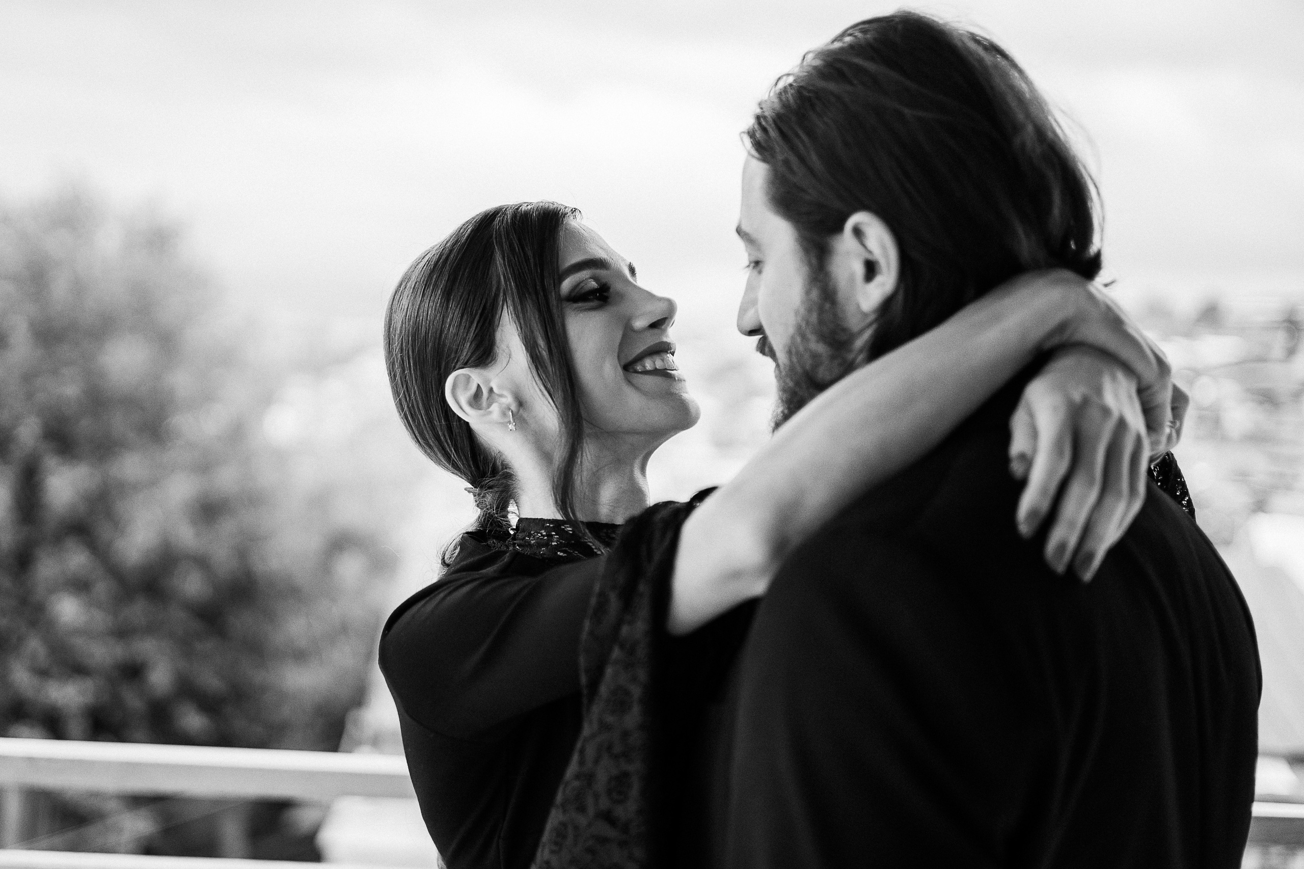 Съемка в номере отеля и последующий выезд в город