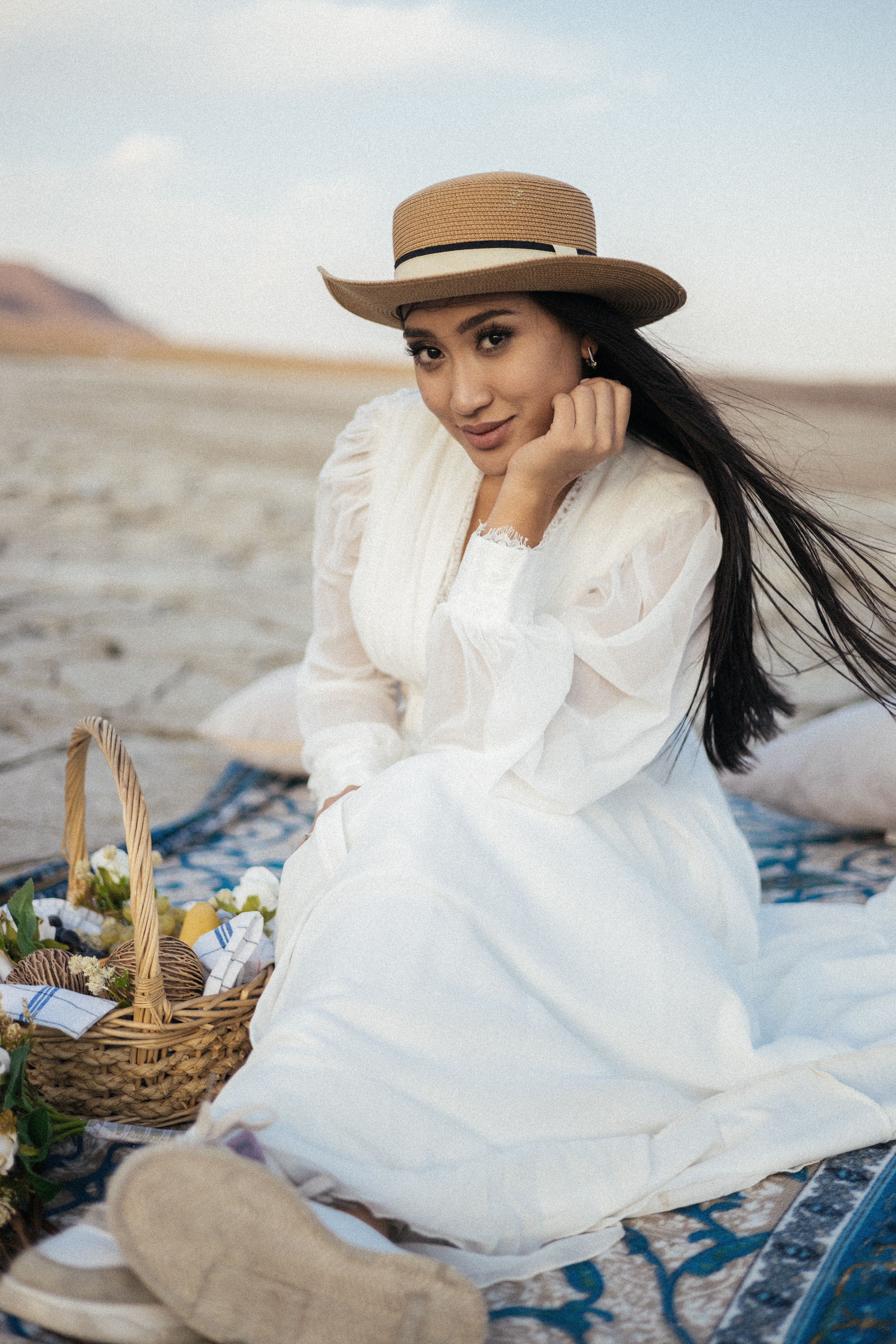 Сухие земли. Диас и Камила