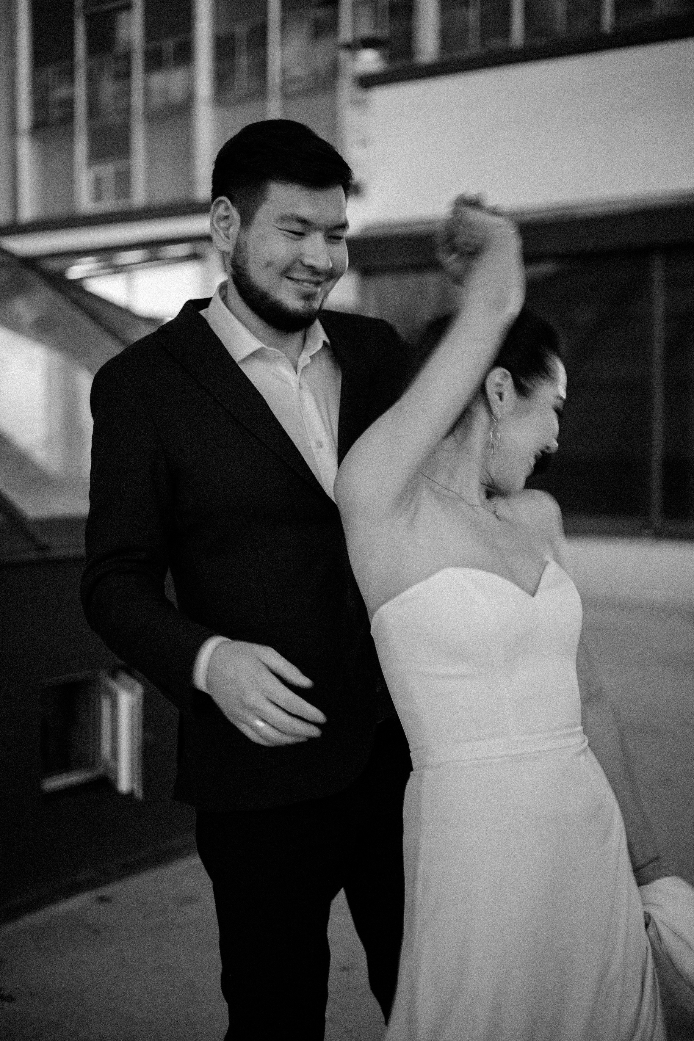 Побег на крышу. Досхан и Жанна