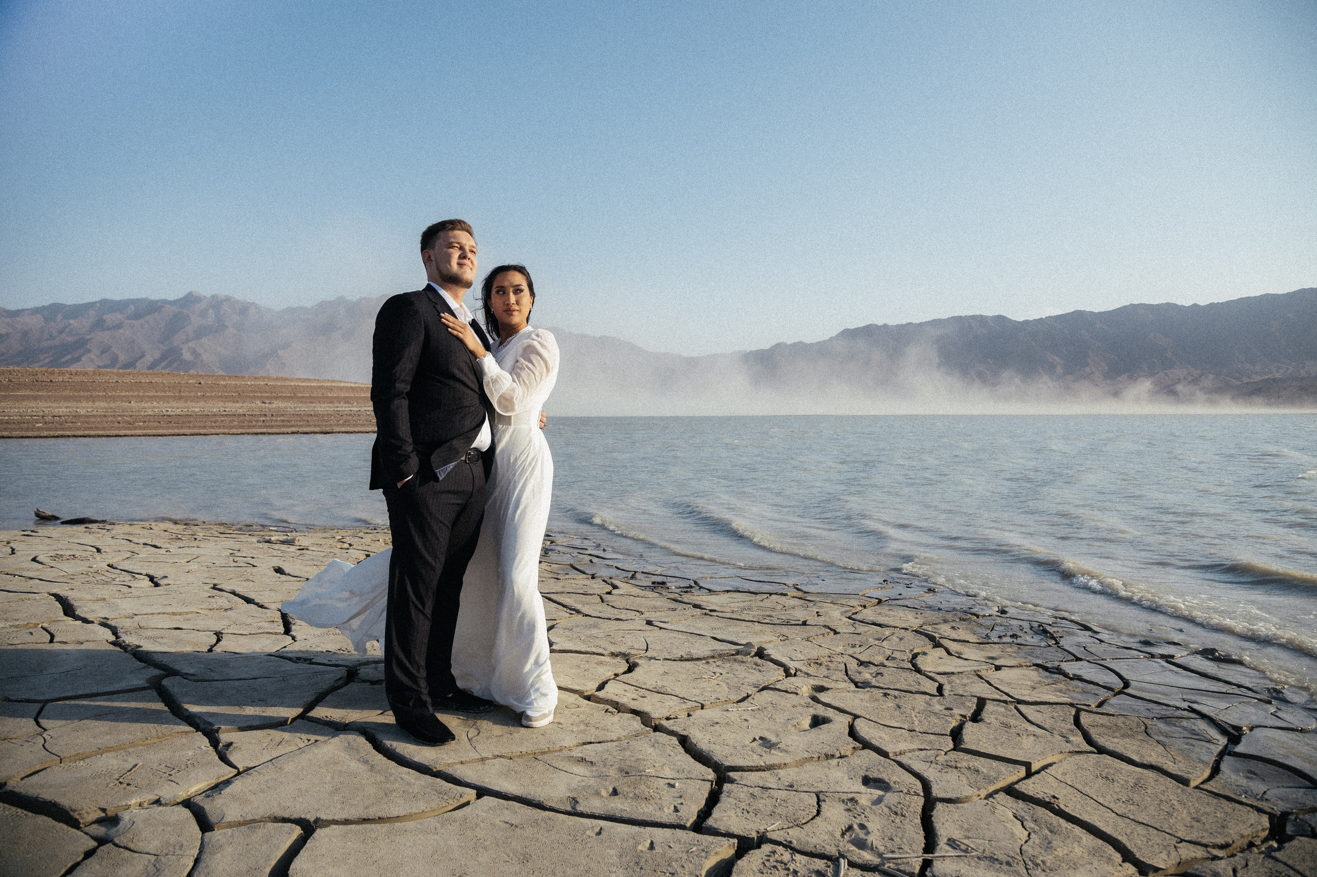 Сухие земли. Диас и Камила