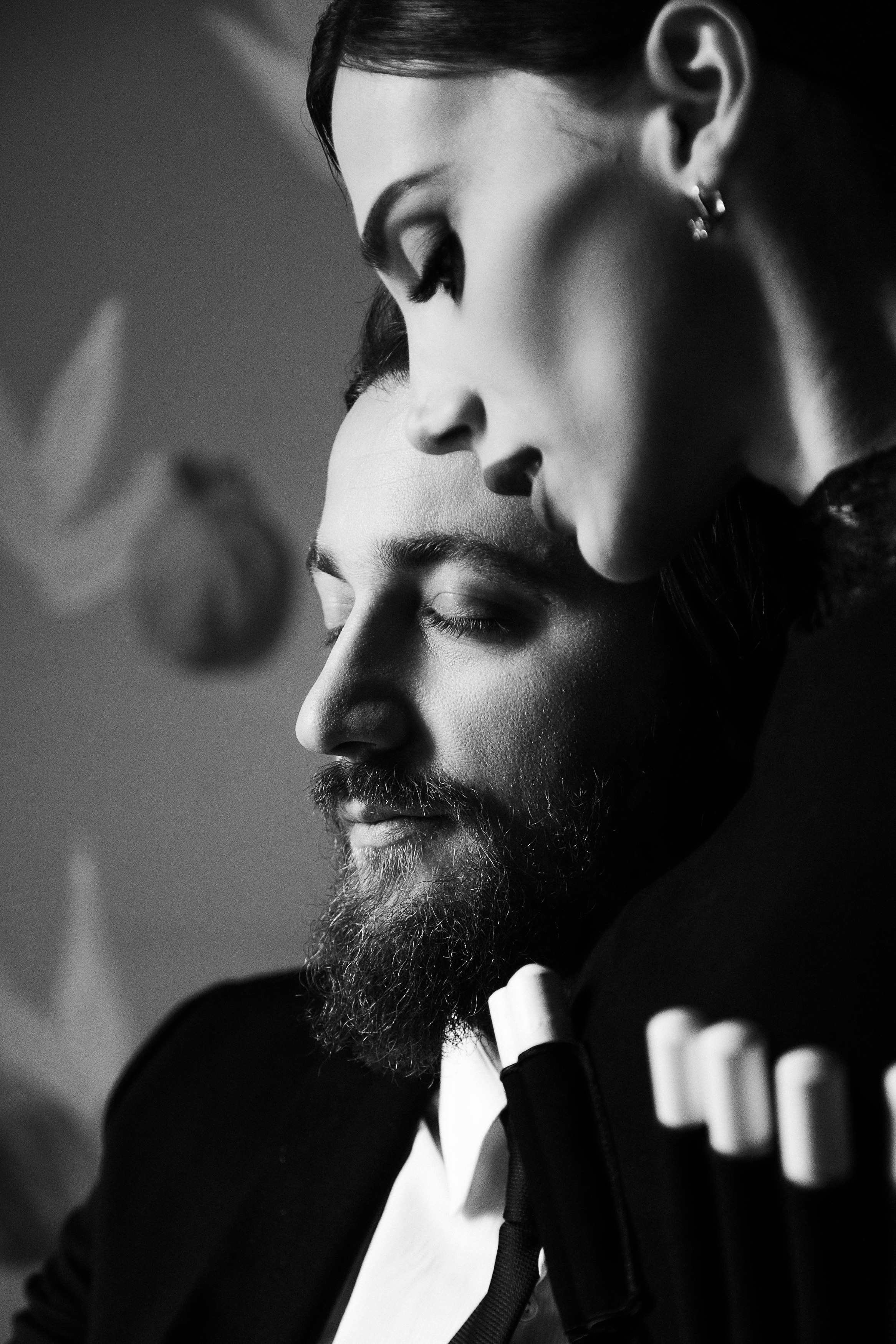 Съемка в номере отеля и последующий выезд в город