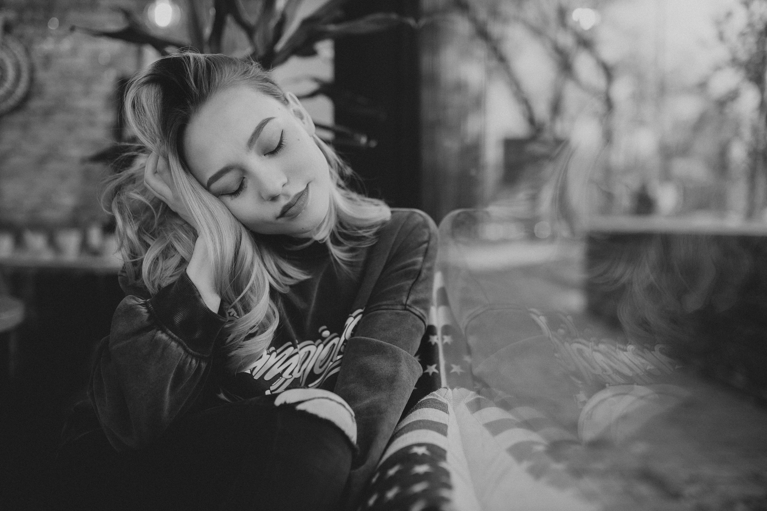 За окном. Яна