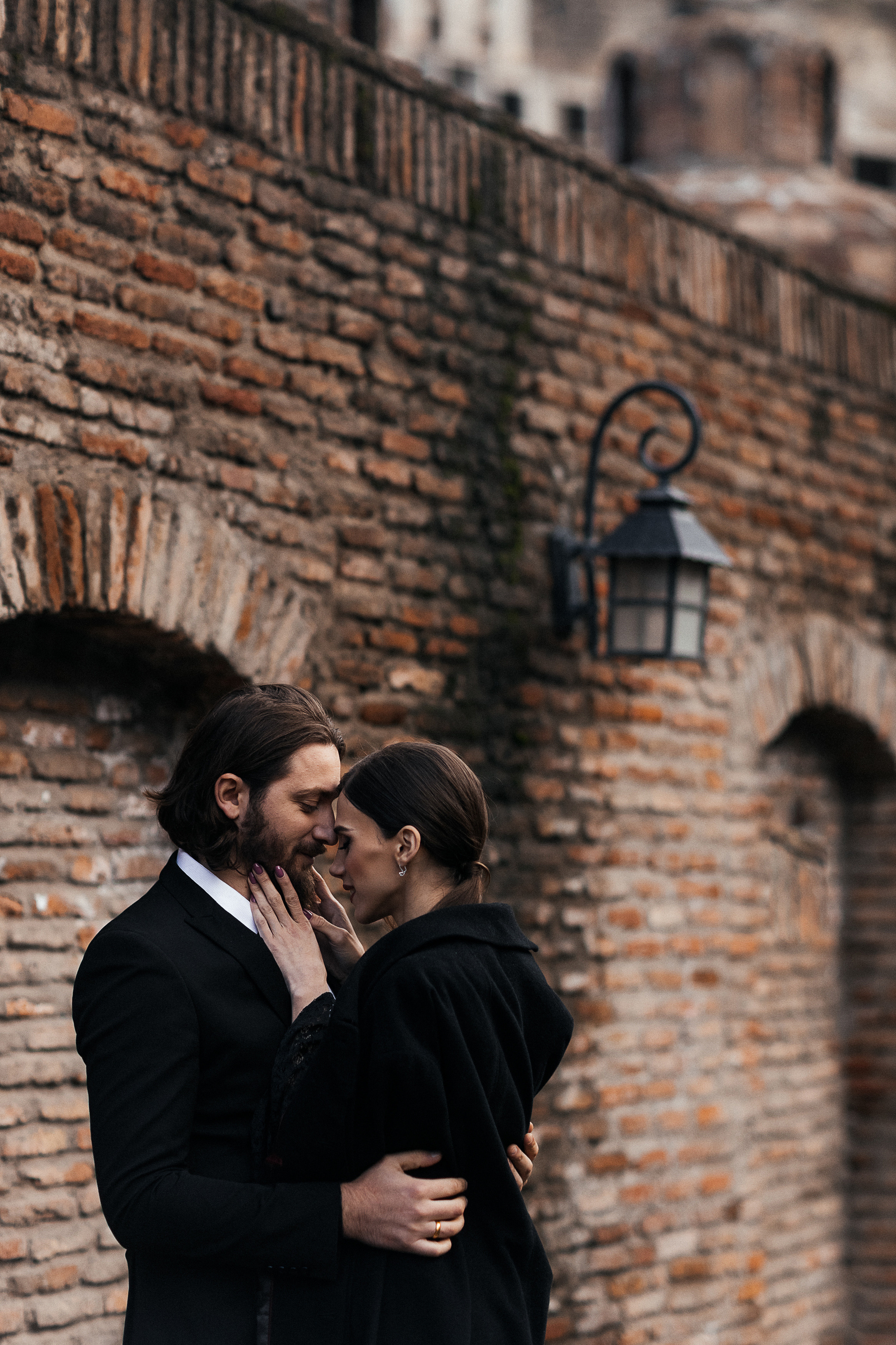 Съемка в номере отеля и последующий выезд в город