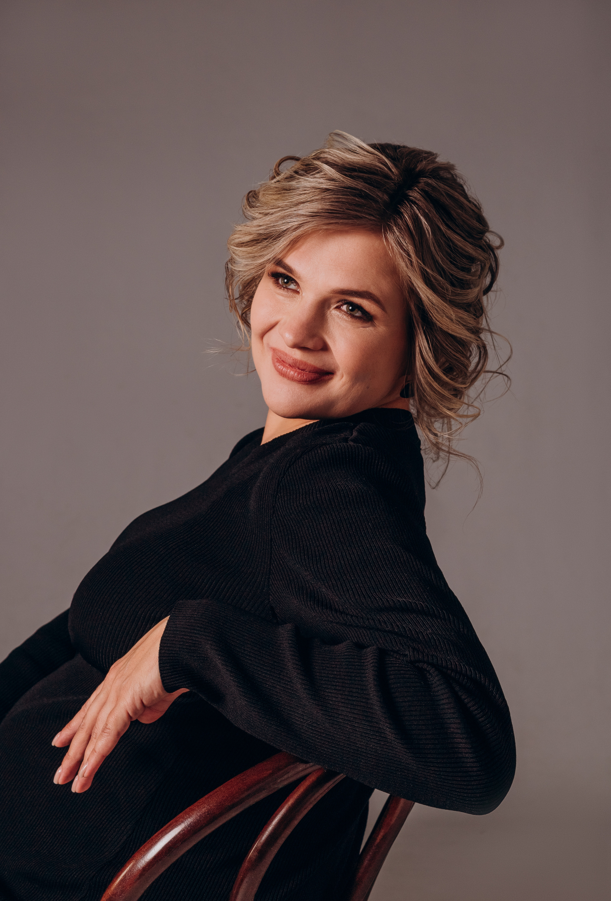 Студийная съемка беременности. Фотограф Новокубанск Армавир Федосеева Алина