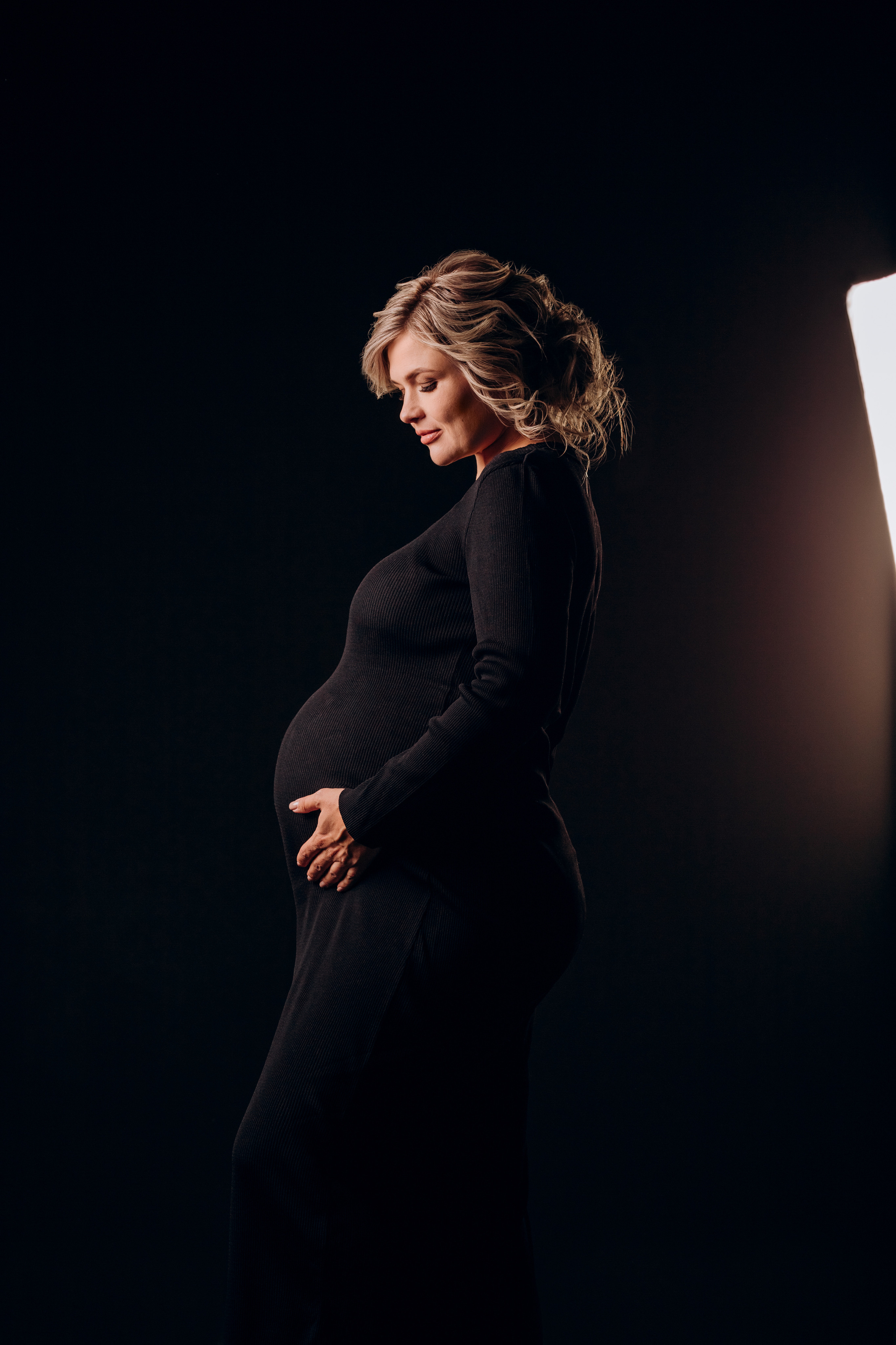 Студийная съемка беременности. Фотограф Новокубанск Армавир Федосеева Алина