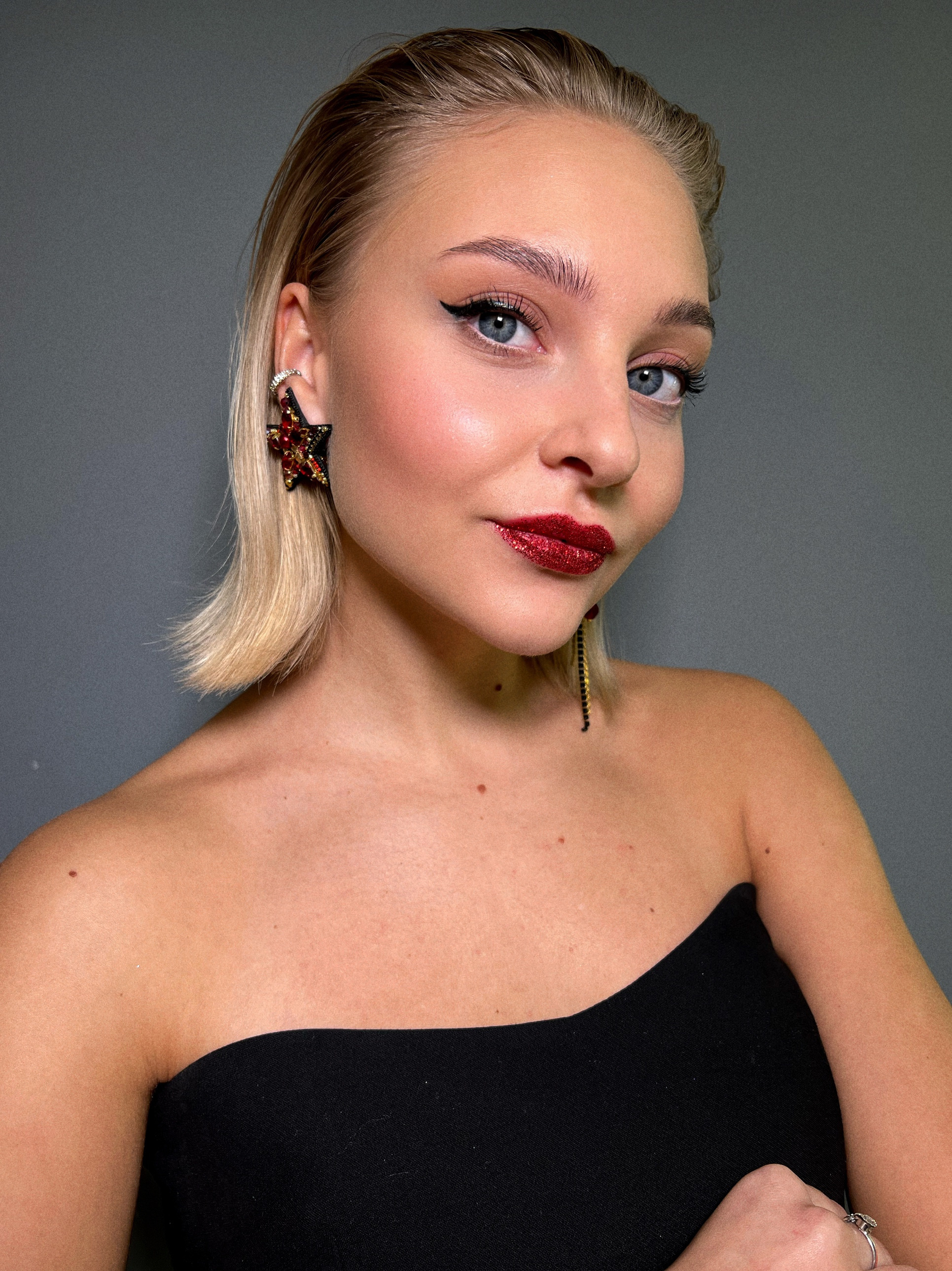 Образы. Студия визажистов, стилистов по прическам, бровистов и мастеров по ресницам