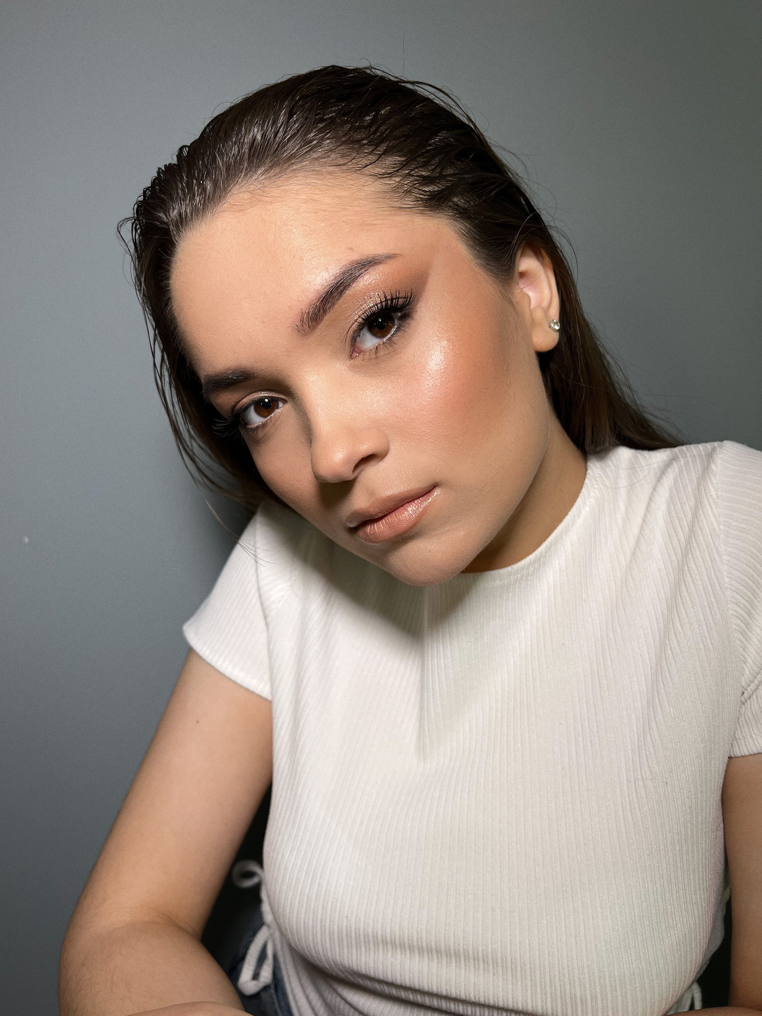 Образы. Студия визажистов, стилистов по прическам, бровистов и мастеров по ресницам