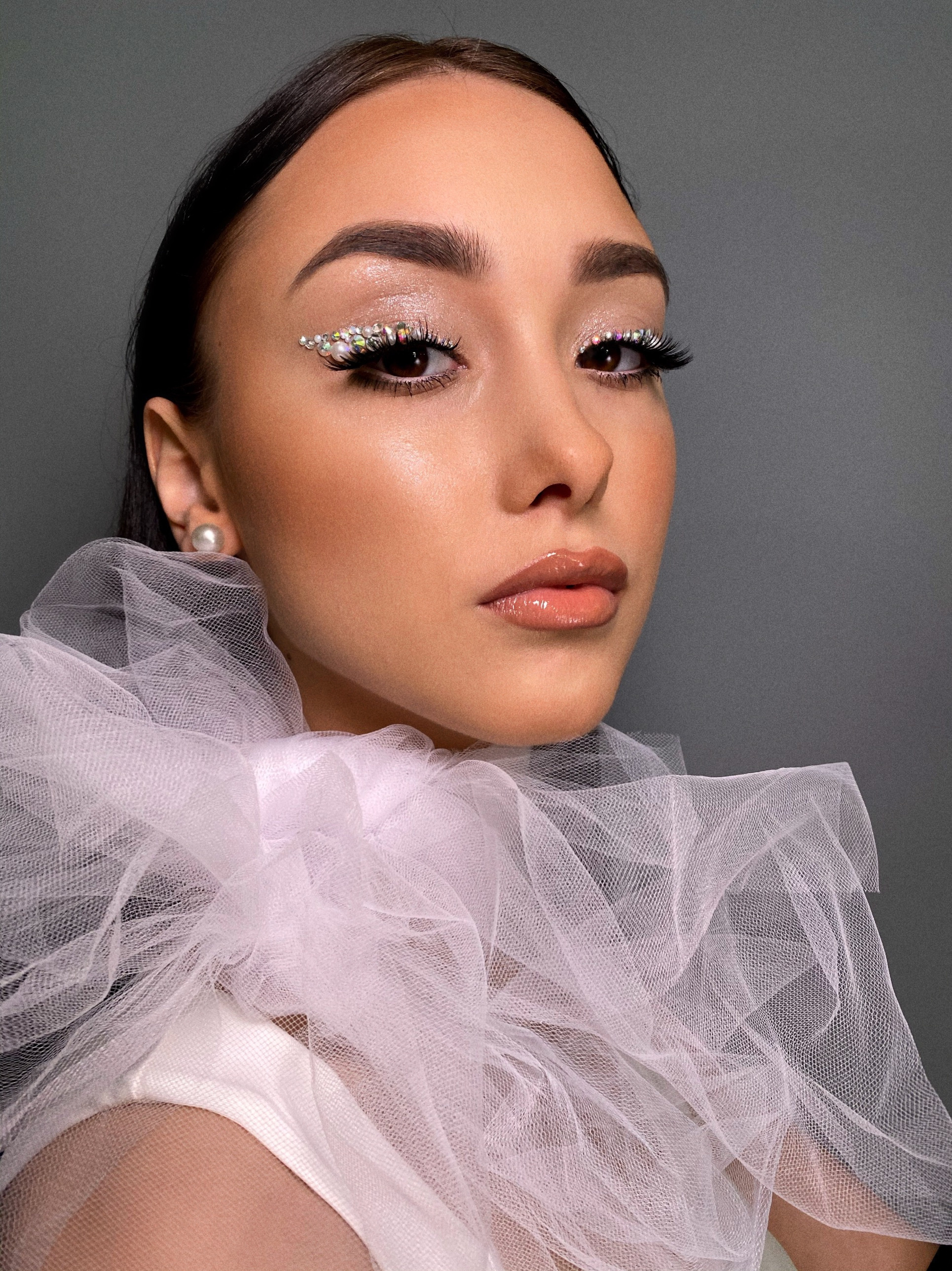 Образы. Студия визажистов, стилистов по прическам, бровистов и мастеров по ресницам