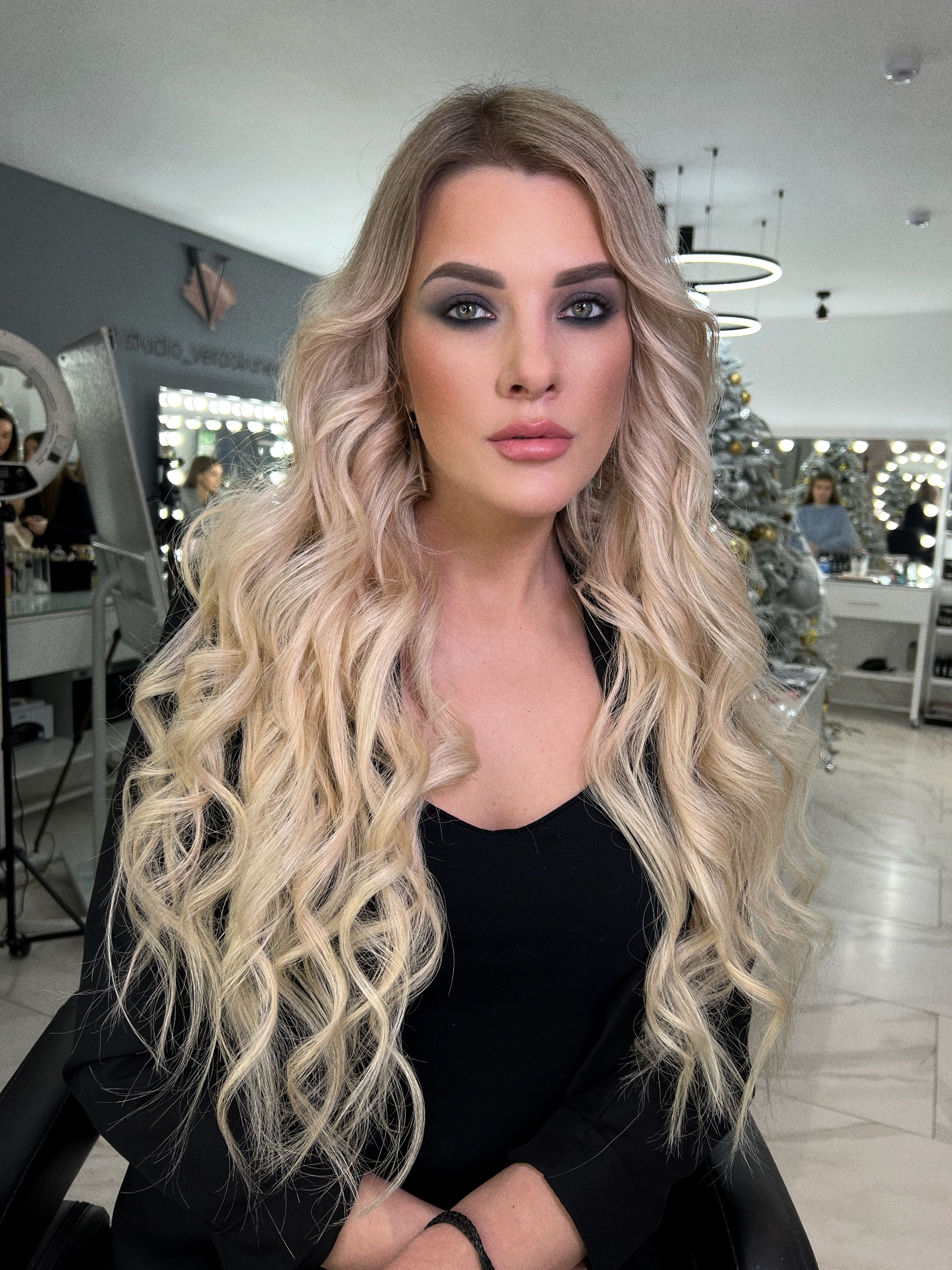 Прически, укладки. Студия визажистов, стилистов по прическам, бровистов и мастеров по ресницам