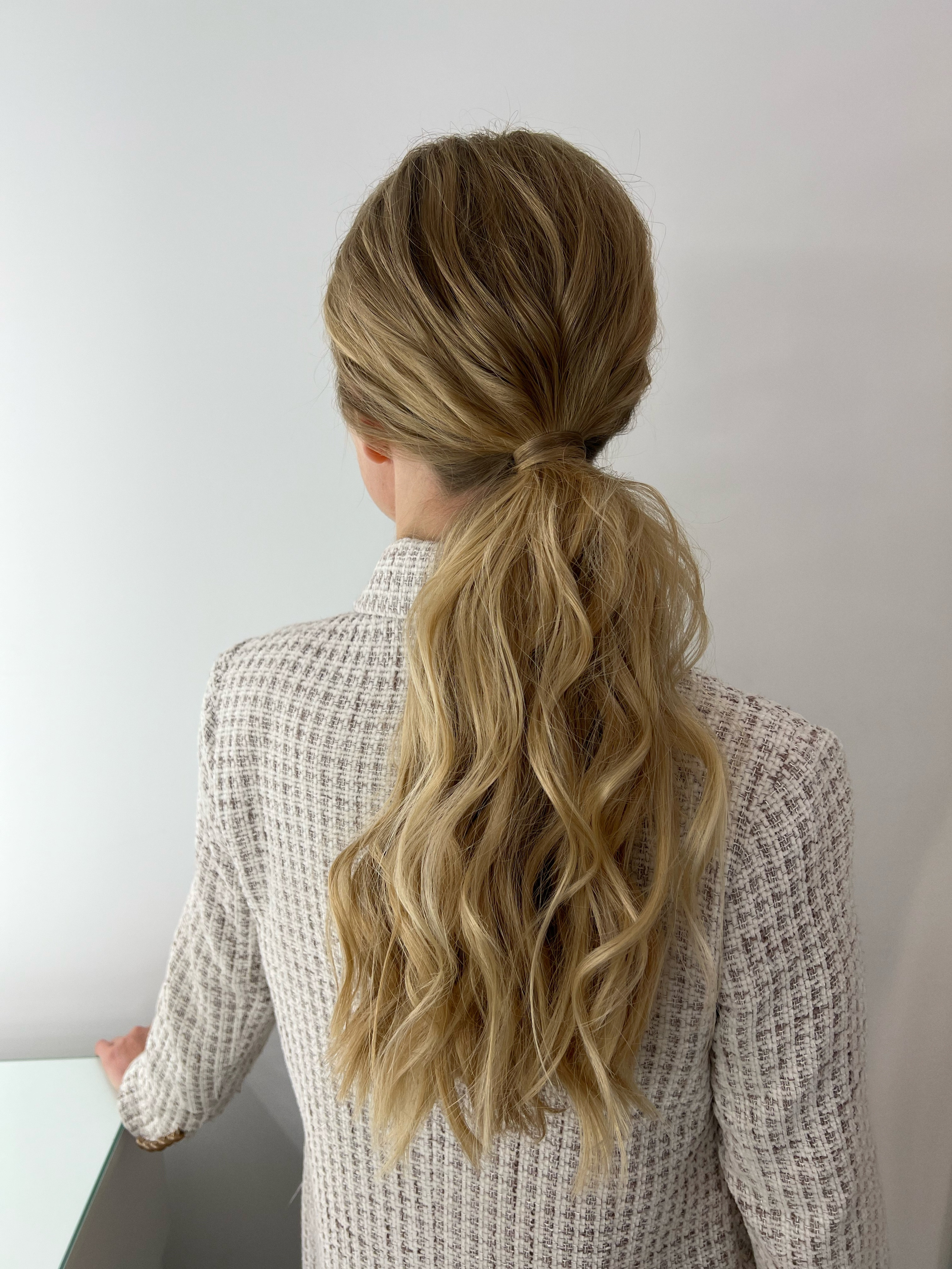 Прически, укладки. Студия визажистов, стилистов по прическам, бровистов и мастеров по ресницам