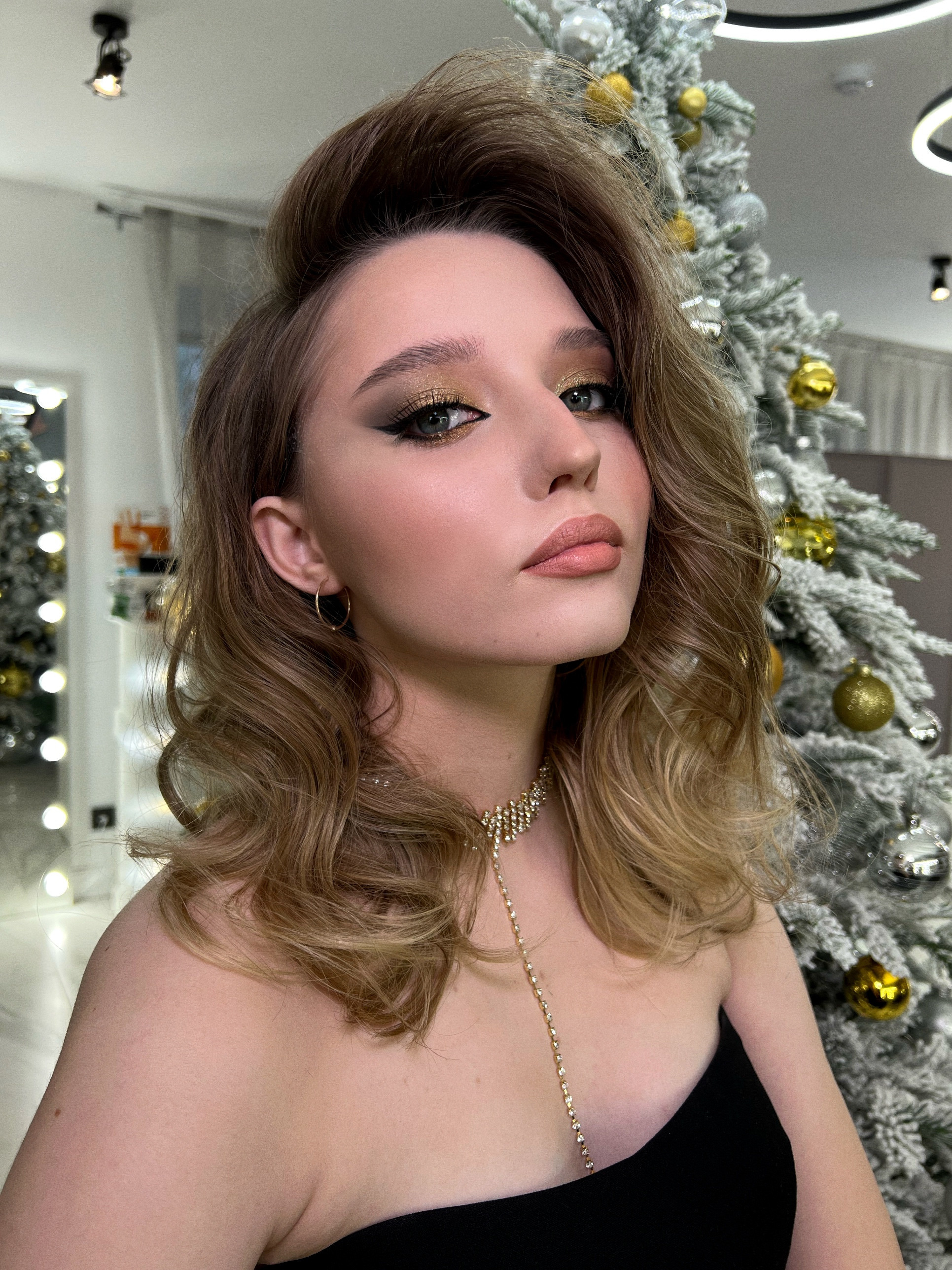 Образы. Студия визажистов, стилистов по прическам, бровистов и мастеров по ресницам