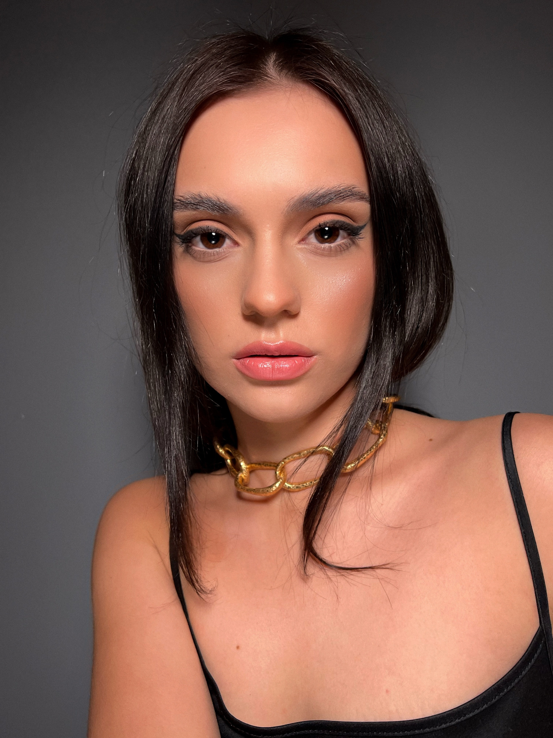 Образы. Студия визажистов, стилистов по прическам, бровистов и мастеров по ресницам