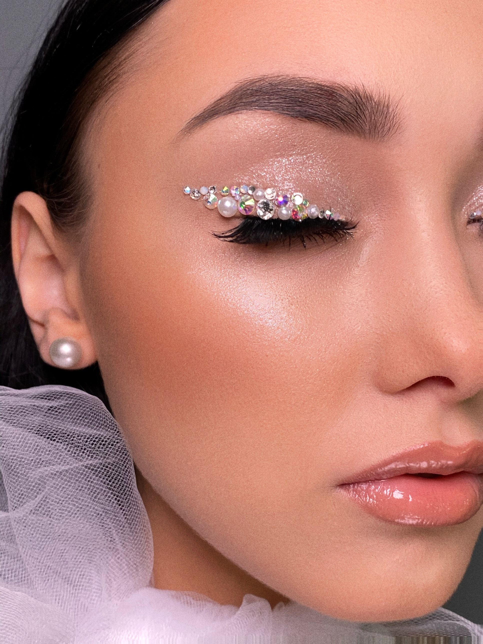 Образы. Студия визажистов, стилистов по прическам, бровистов и мастеров по ресницам