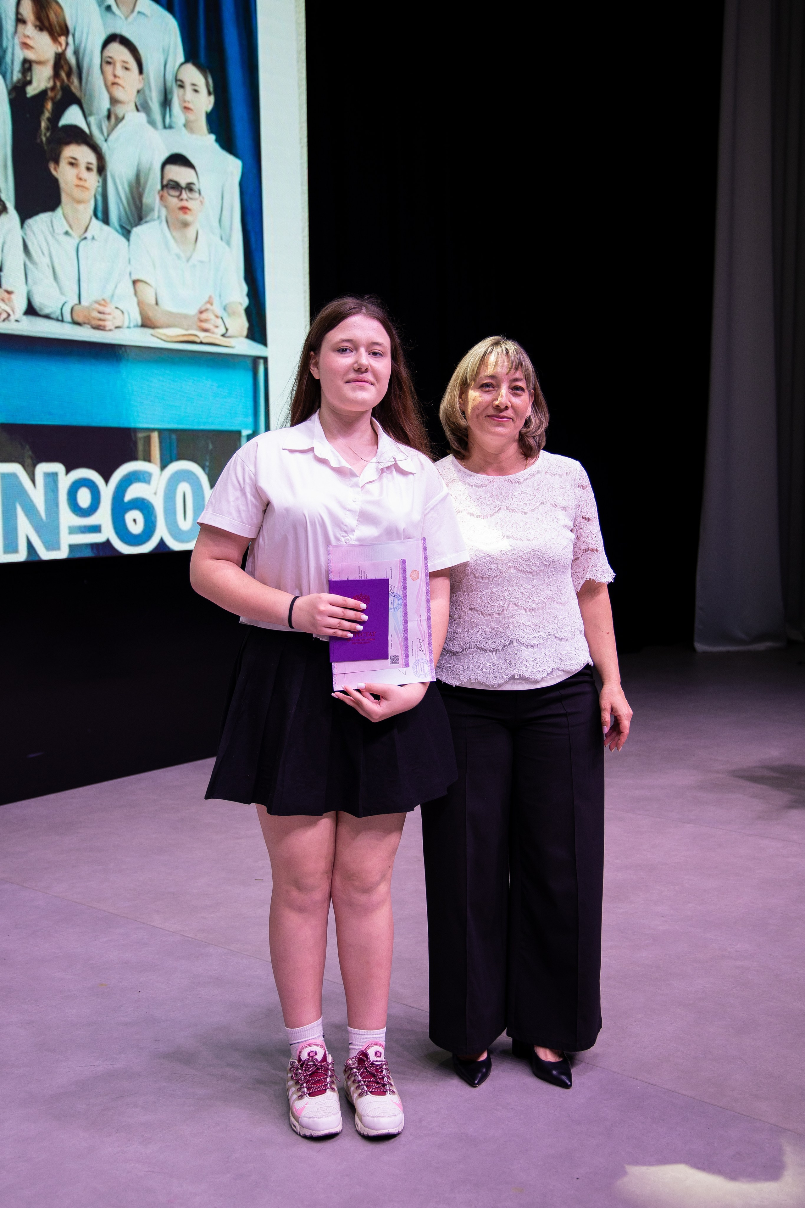 Выпускной в школе. Анна Рышкевич