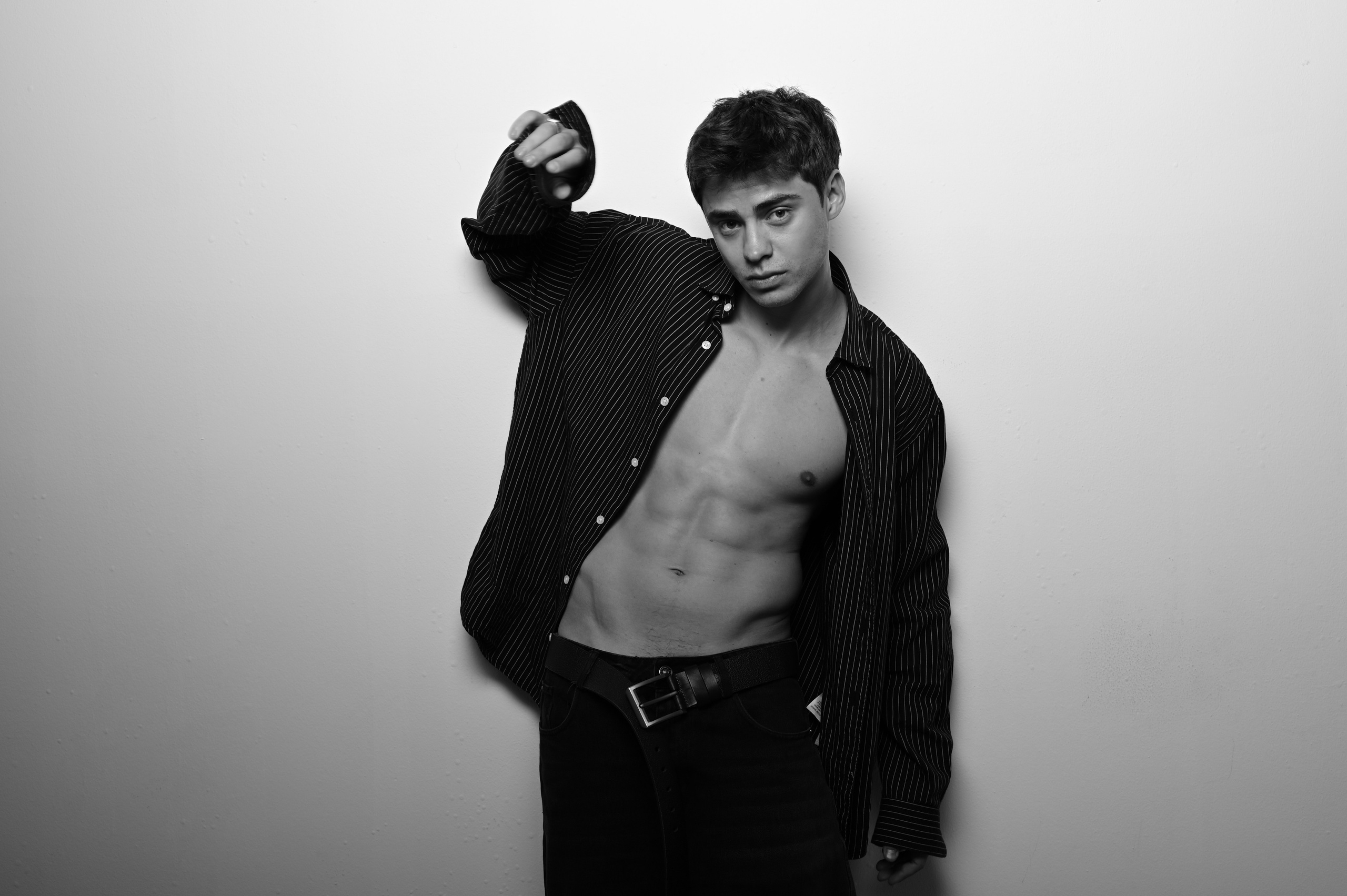 Артём. Портретный и мужской фотограф в Новосибирске