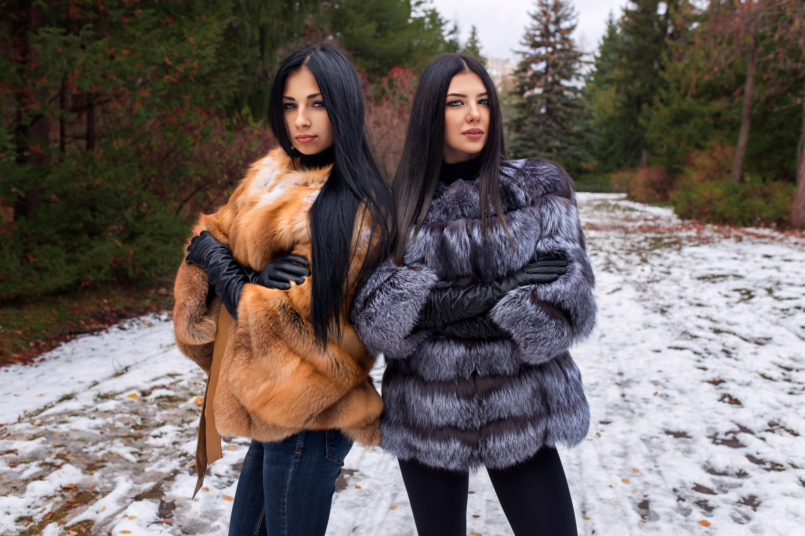 Зимняя фотосъемка в парке и портреты у окна с Викторией и Кристиной в формате для «себя»