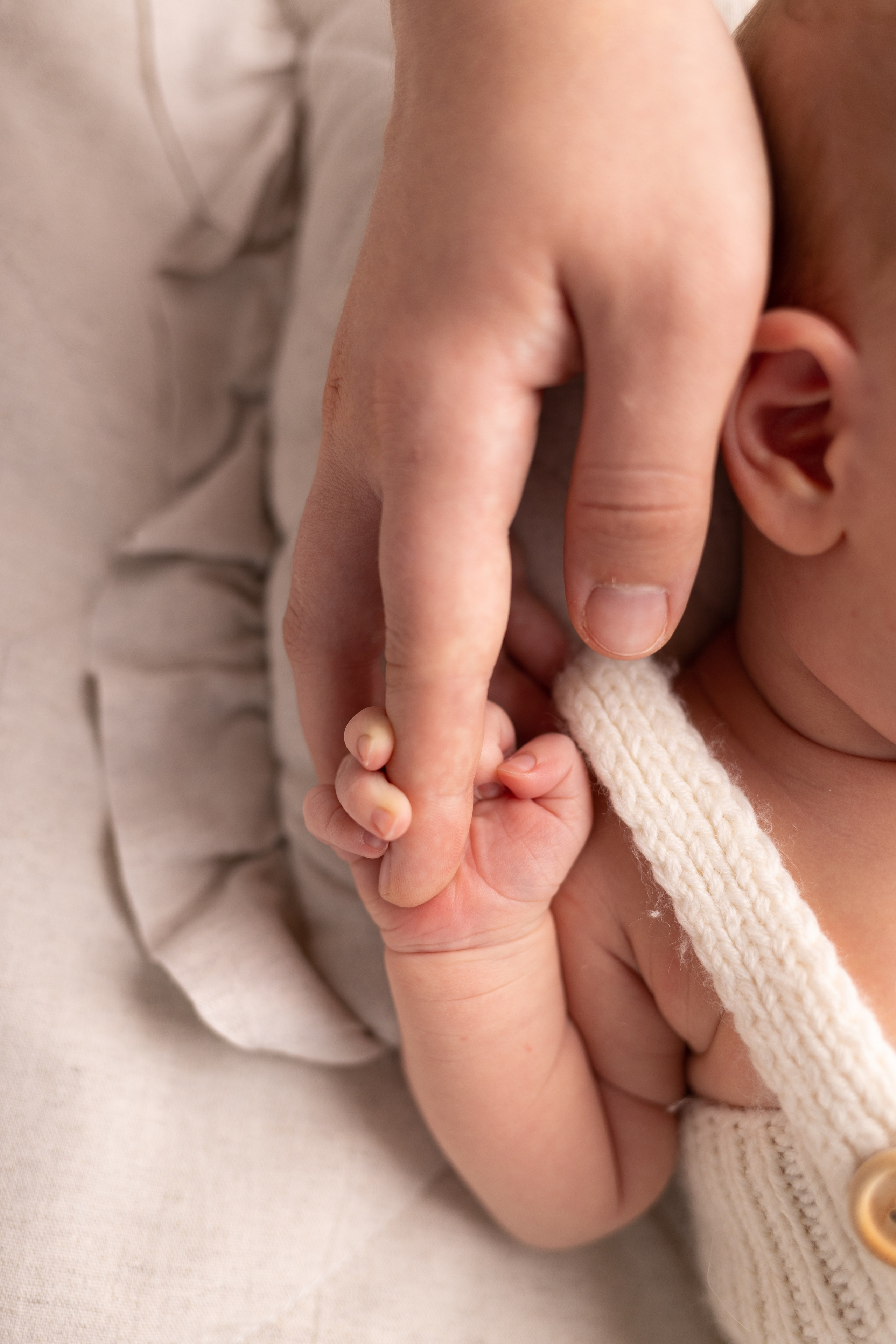 Newborn съемка в стиле Лайф. Фотограф новорожденных малышей в Омске и Омской области Эльвира Камаева