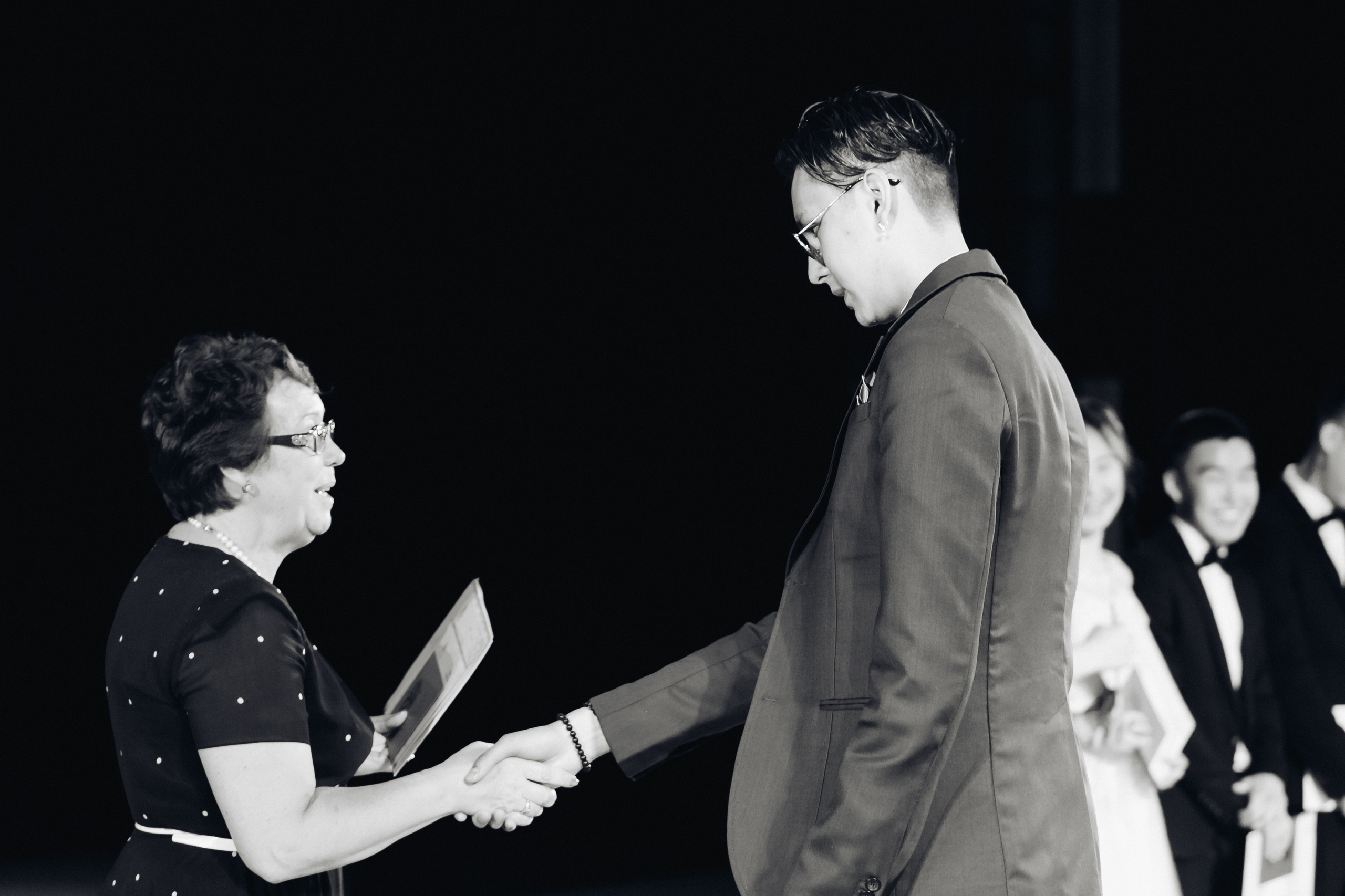 Вручение аттестатов 14 Гимназия. Свадебный и семейный фотограф в Улан-Удэ