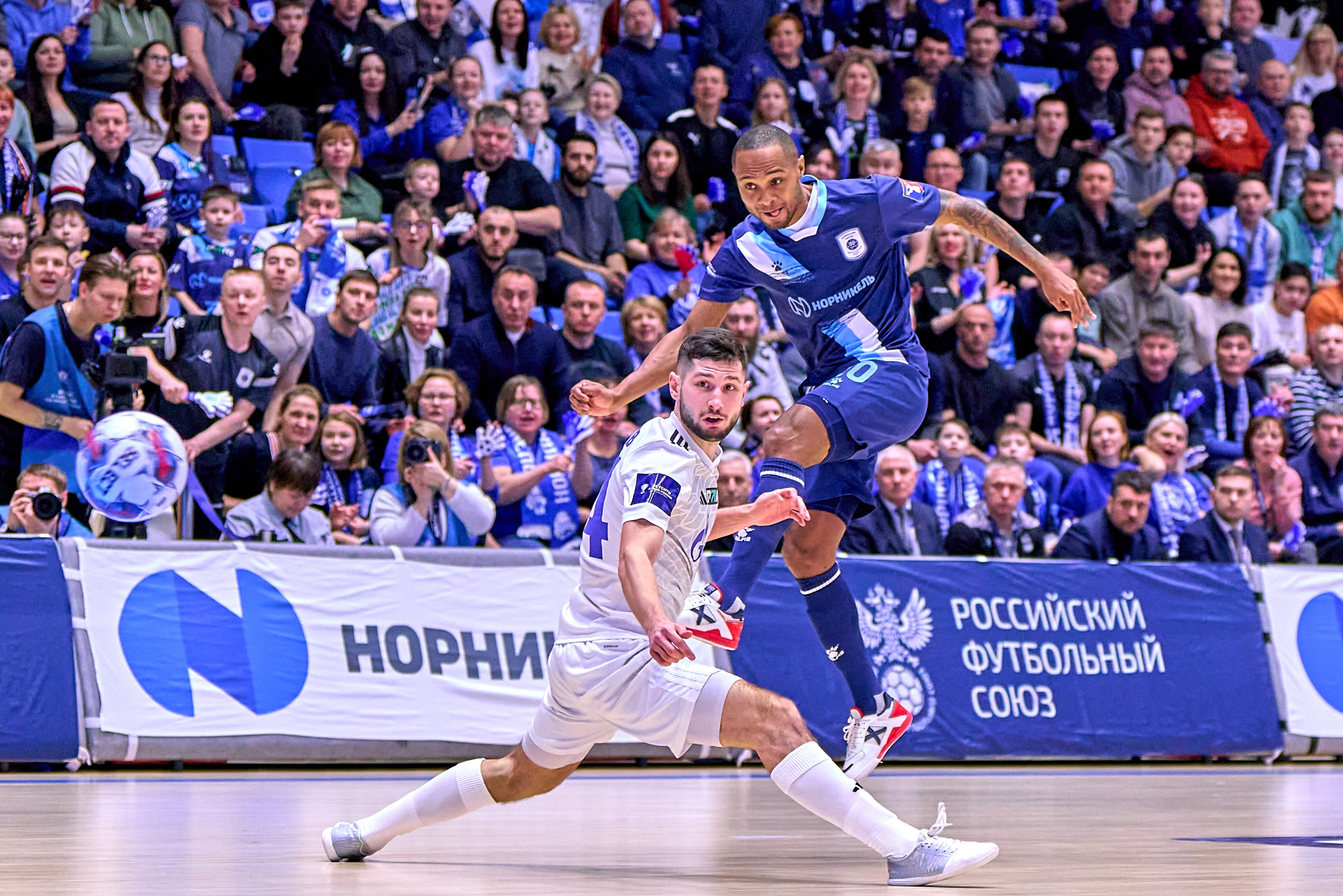 СПОРТ. MAKSIM ZVEREV