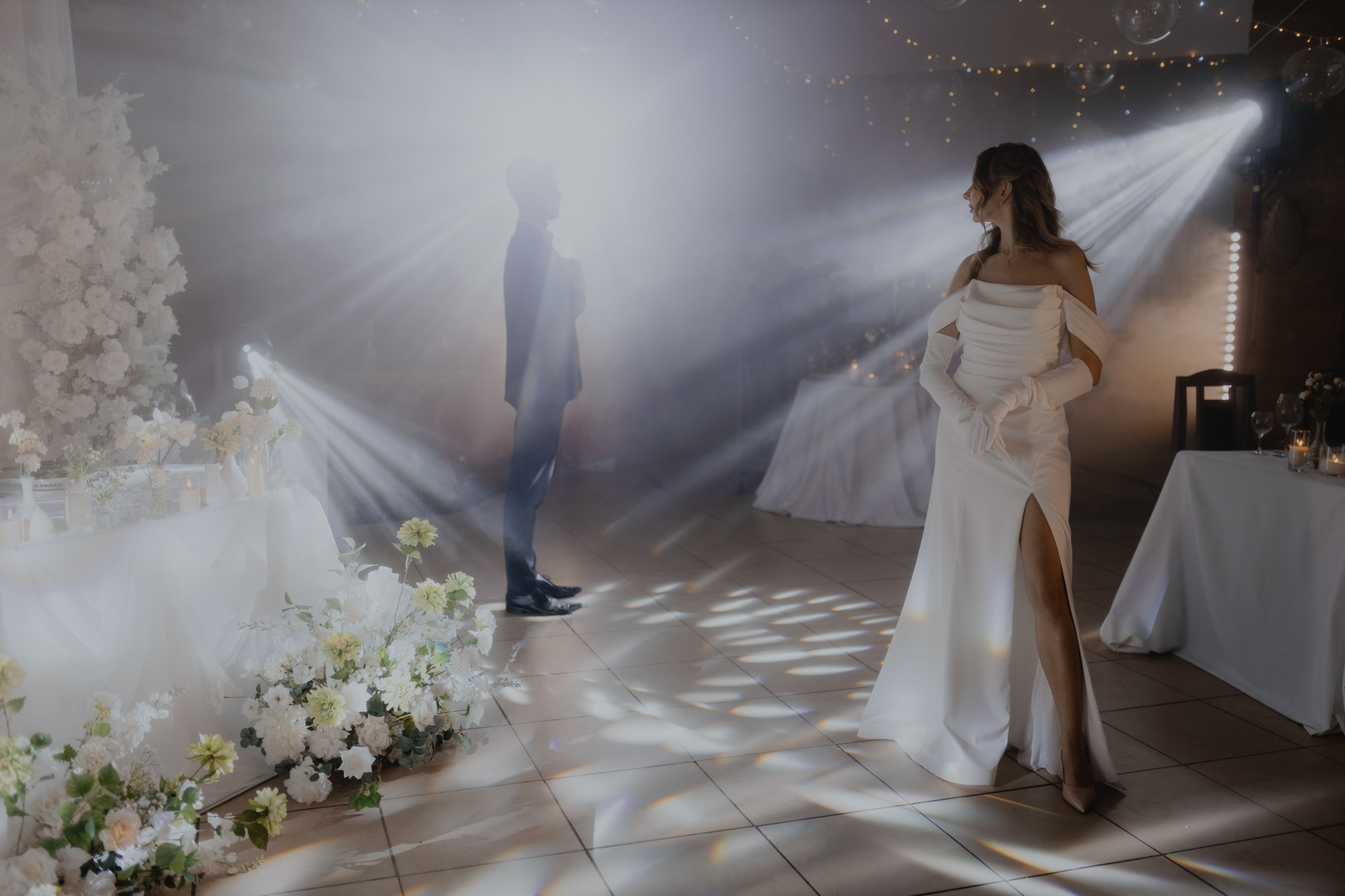 Перед банкетом (рест. Чабарок, Гомель). Свадебные фотографы в Гомеле и Минске Сергей и Анастасия Фещенок