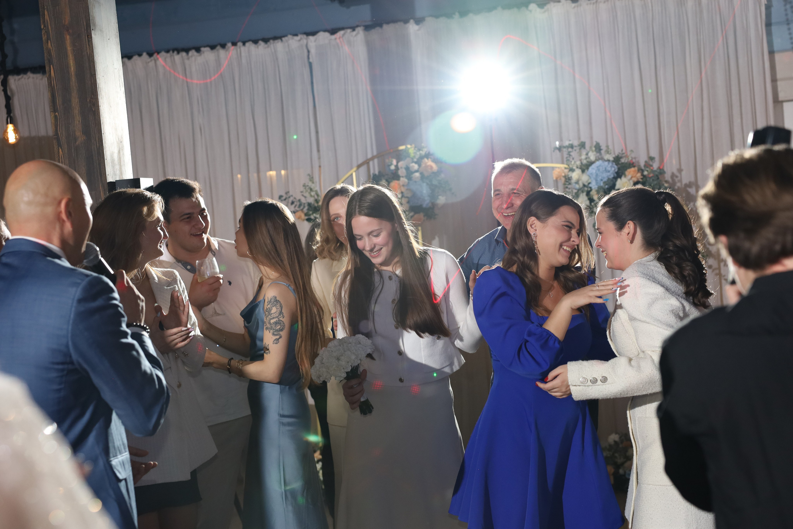 𝒜𝓇𝓉𝑒𝓂 & 𝐿𝓎𝓊𝓈𝓎𝒶 (𝓇𝑒𝓈𝓉𝒶𝓊𝓇𝒶𝓃𝓉). 𝑀𝑜𝓈𝒸𝑜𝓌. Свадебный фотограф в Санкт-Петербурге