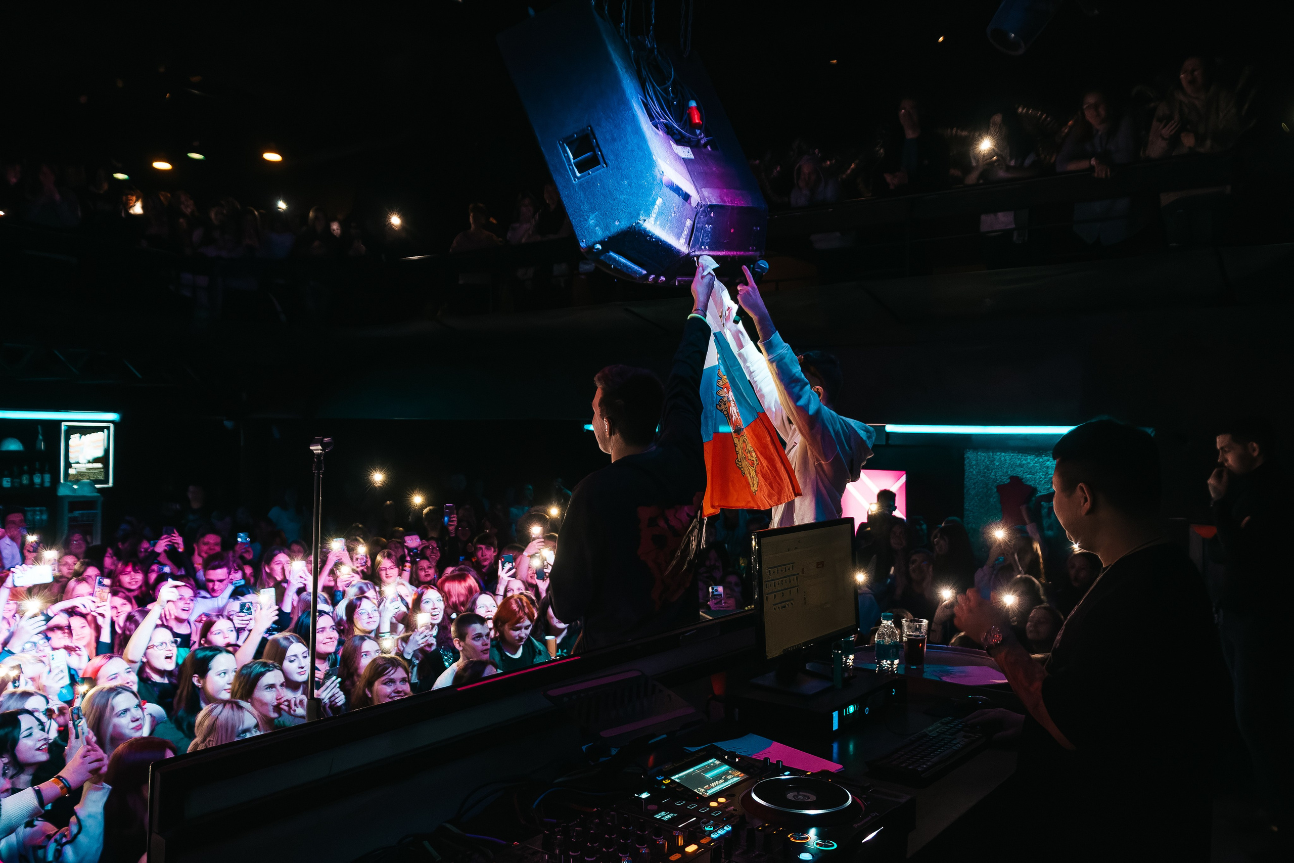 Концерт Мазелова. Фотограф Артём Ющенко