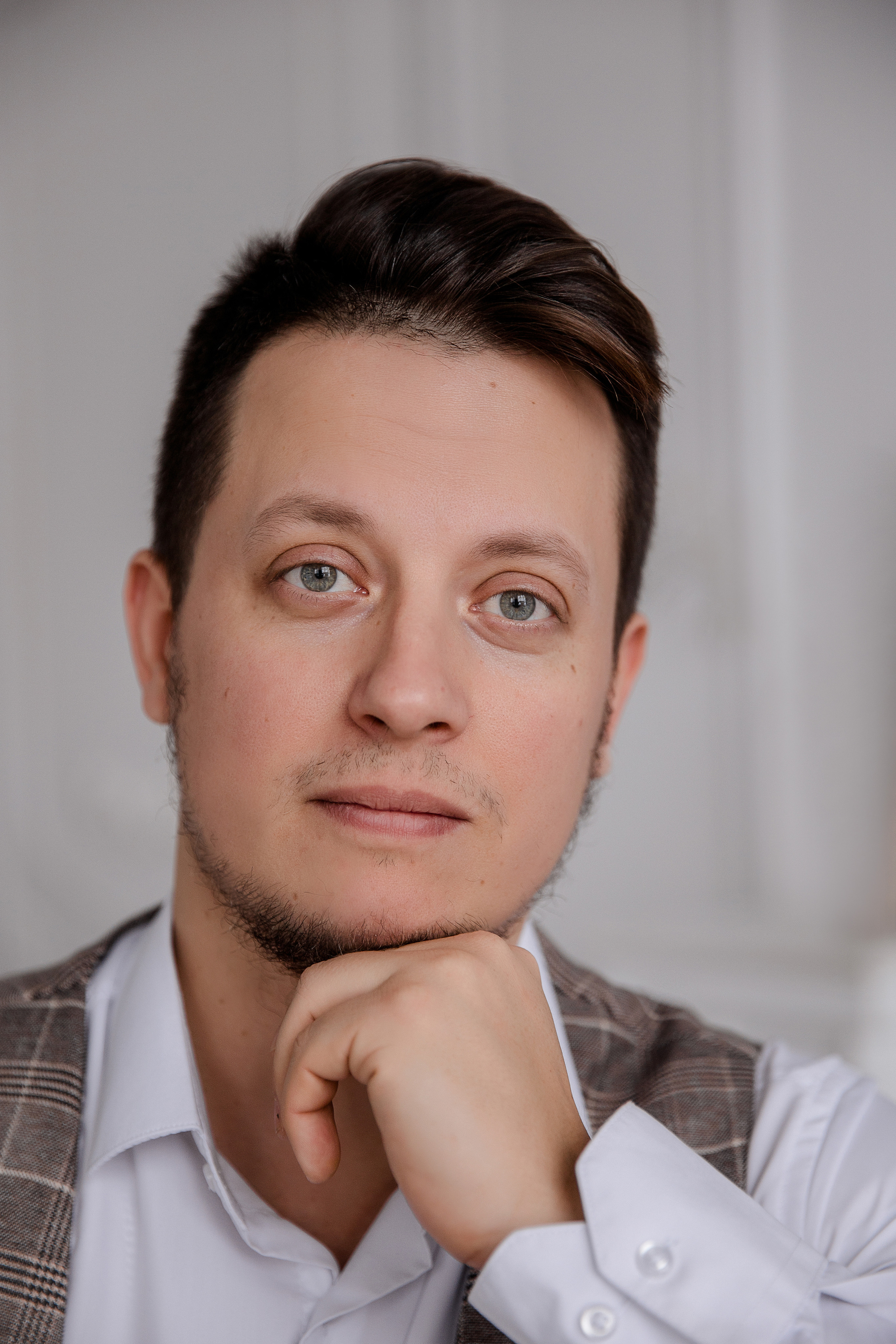 Студийная фотосессия после свадьбы. Татьяна, Иван, Егор. Семейный и детский фотограф в Москве Вера Ускова