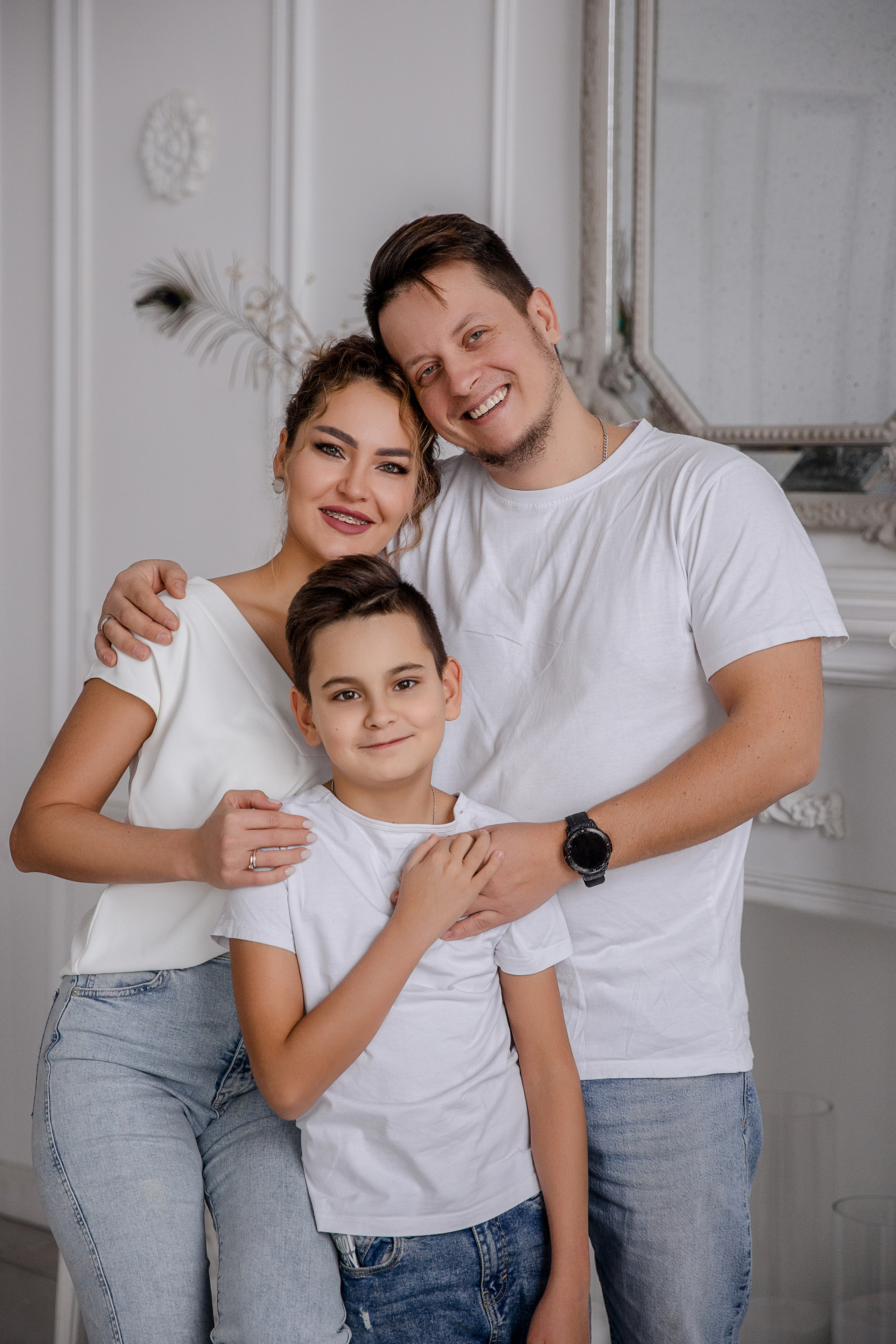 Студийная фотосессия после свадьбы. Татьяна, Иван, Егор. Семейный и детский фотограф в Москве Вера Ускова