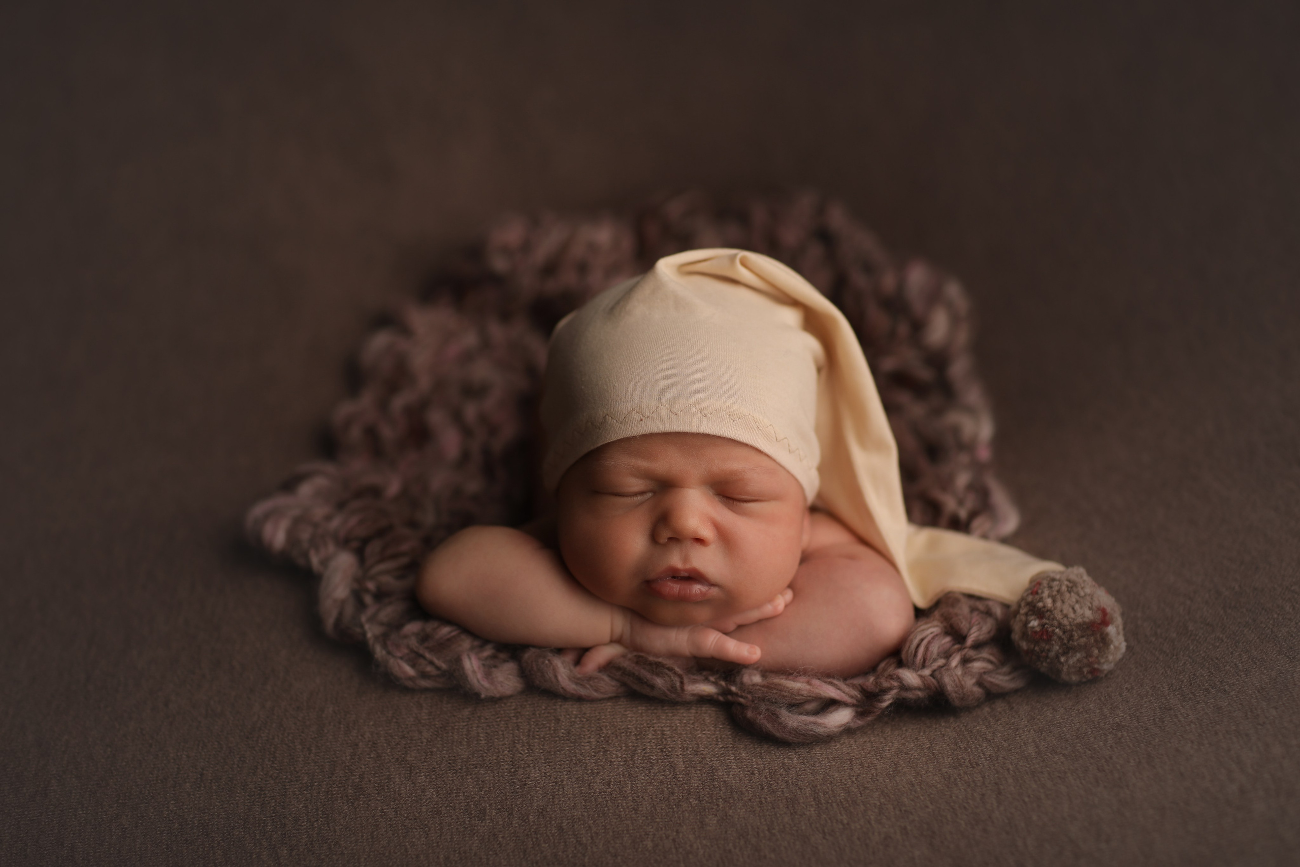 PH @anna_molodykh_newborn.almaty. Retoucher Aleksmokh