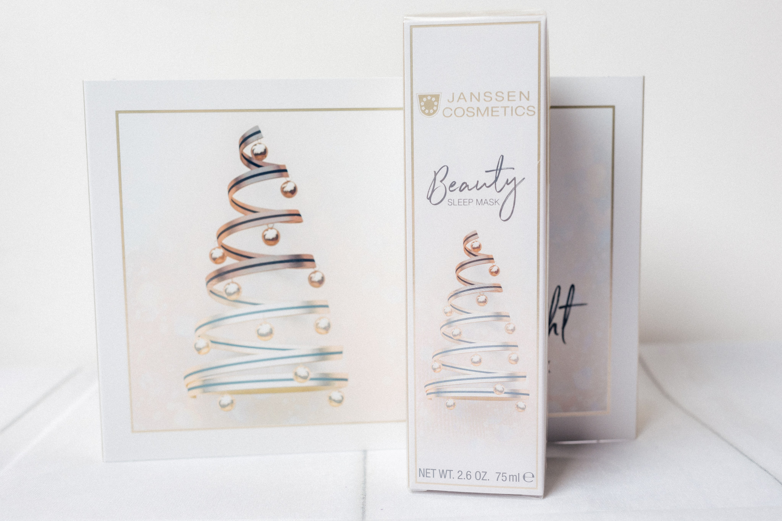 Косметика для салона красоты. Ирина Тихонова — фотограф для детей и коллективов в Москве