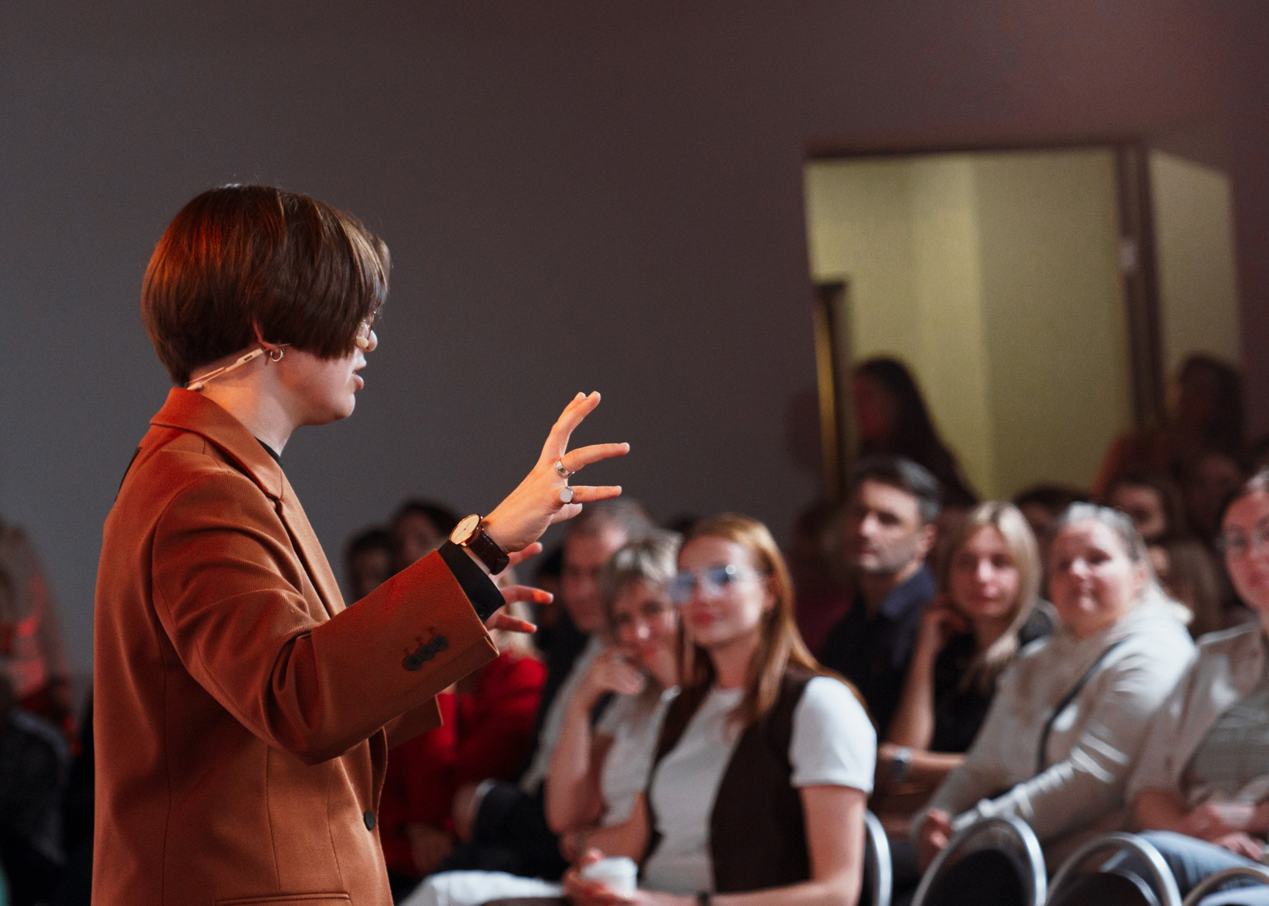 Спикер TEDX / Автор трансформационной игры (Путь Героя). Свадебный фотограф в Москве Кристина Чехова