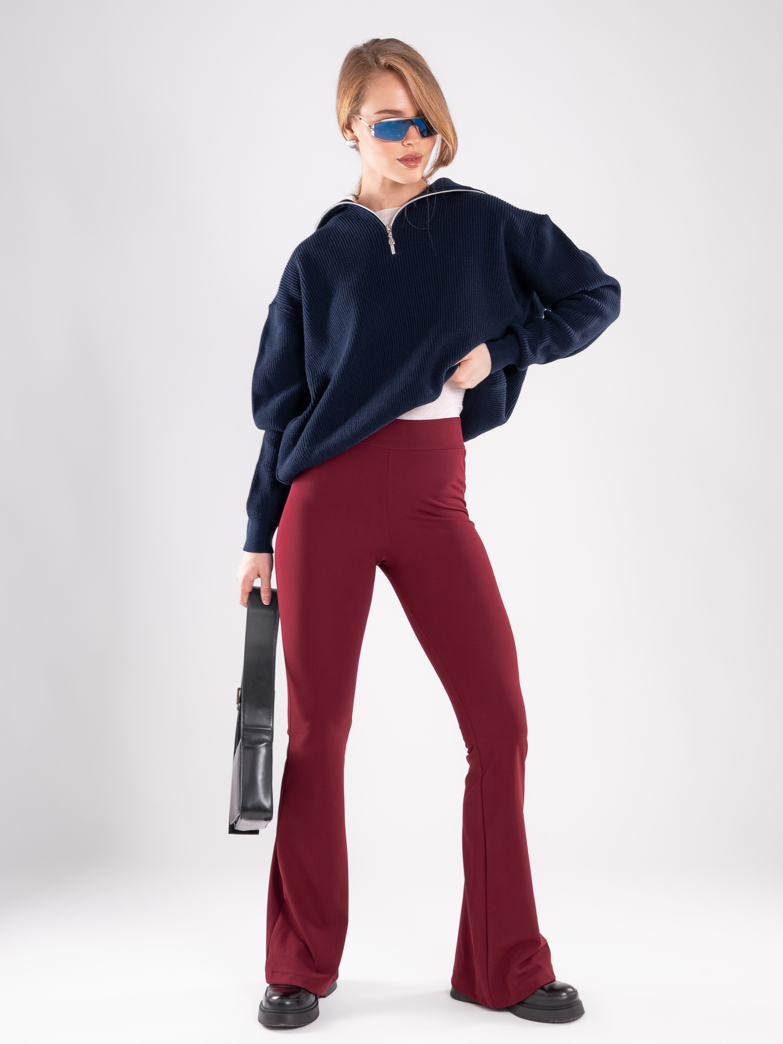 Брюки клёш. Предметный фотограф, фото для маркетплейсов Пятигорск, КМВ