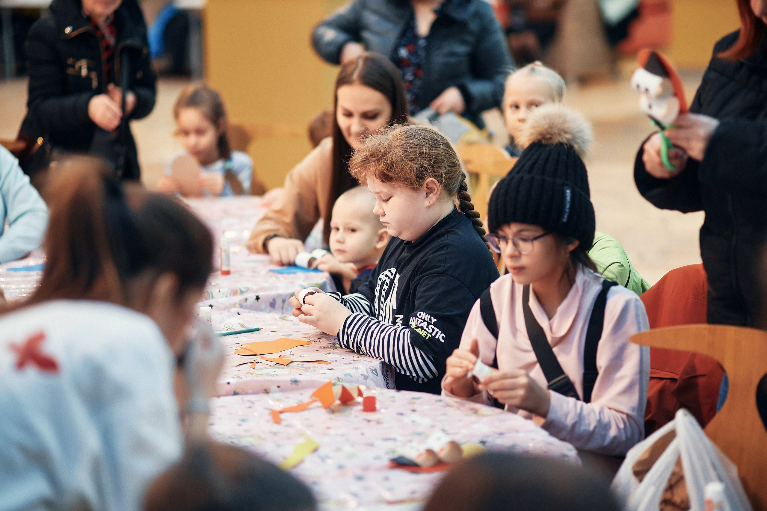 Детский новогодний праздник в ТЦ Июнь. Семейный и репортажной фотограф в Красноярске и Москве Виктор Бабинцев