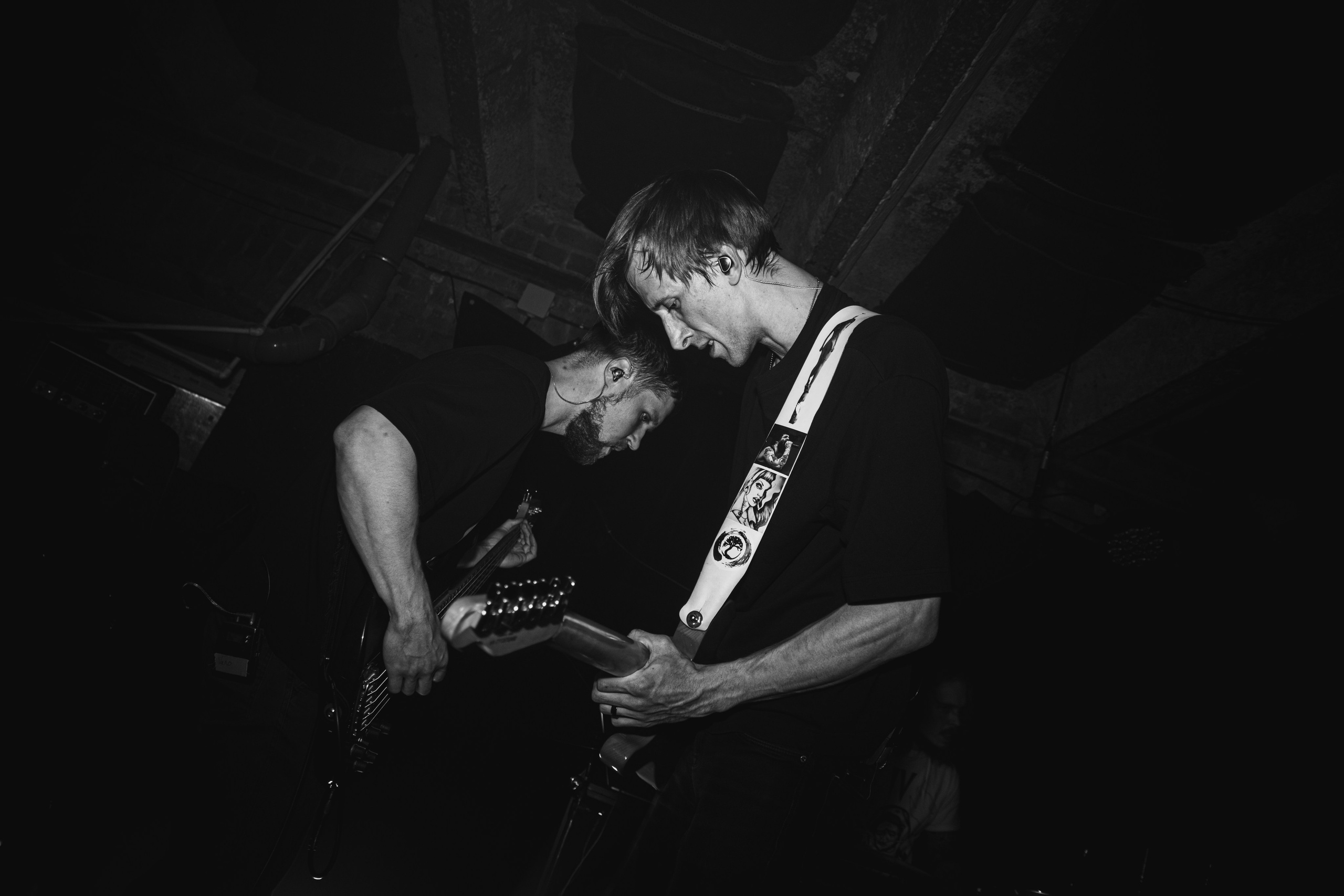 Laugar & Шумы Штормовых Широт & Пожары На Дальнем Севере 11.10.2025. Репортажный фотограф в Москве Legiodot