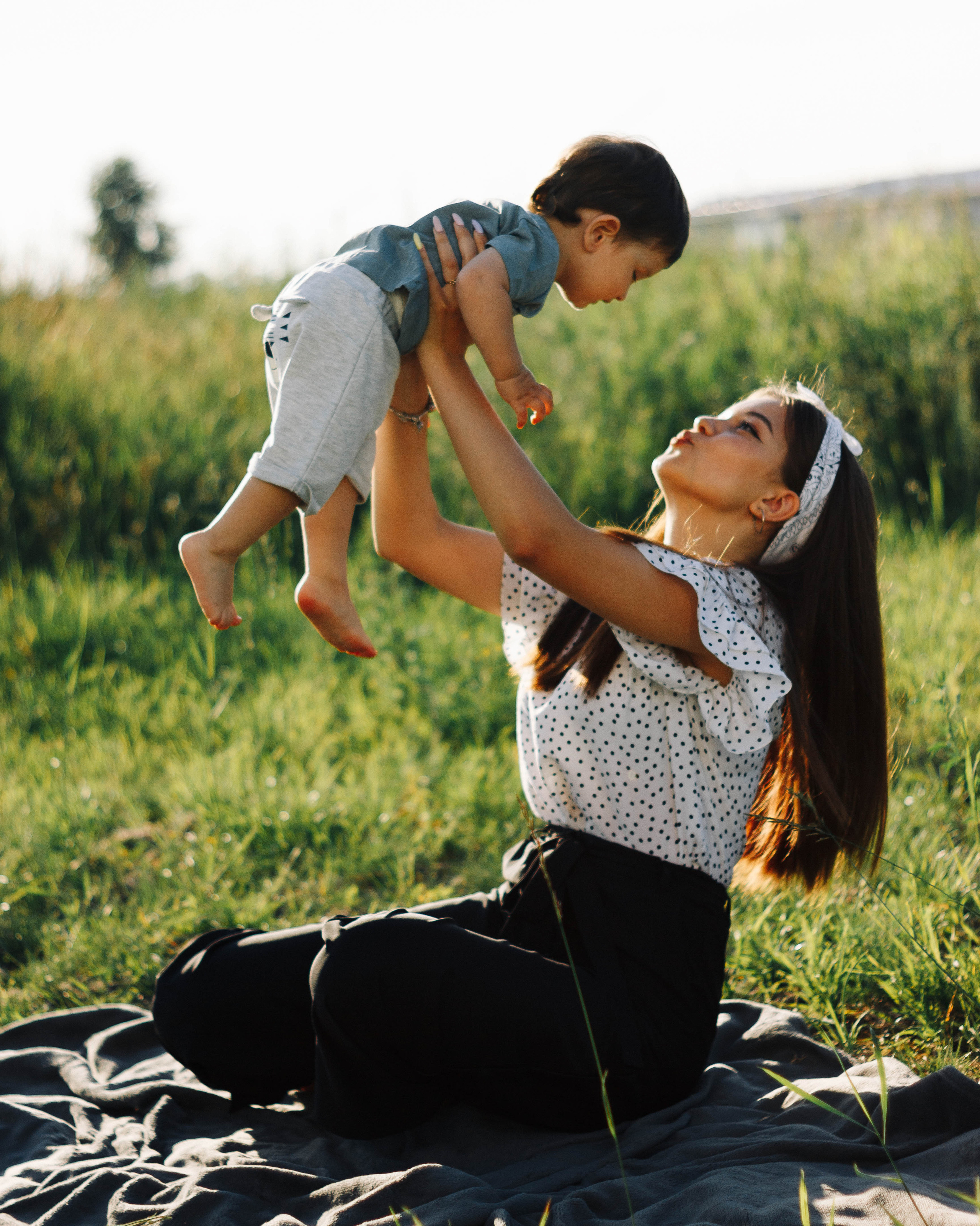 Фотосессия ребенка мама и малыш. Фотограф в Иркутске Тома Кабанова