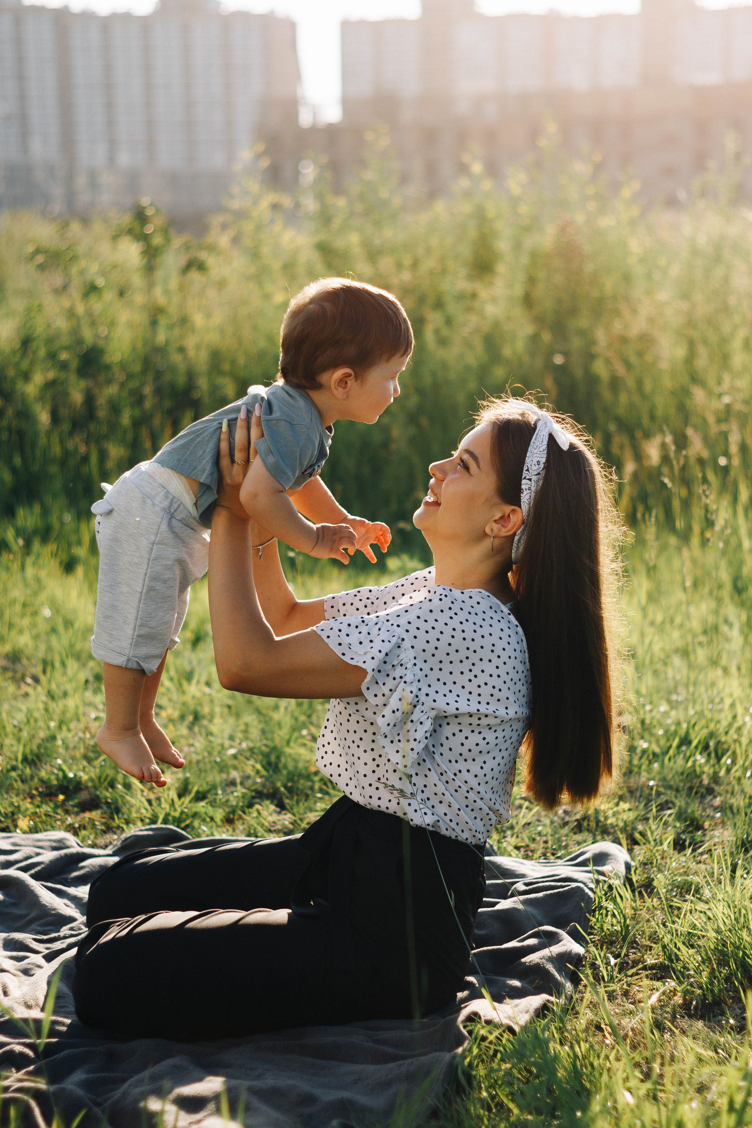 Фотосессия ребенка мама и малыш. Фотограф в Иркутске Тома Кабанова