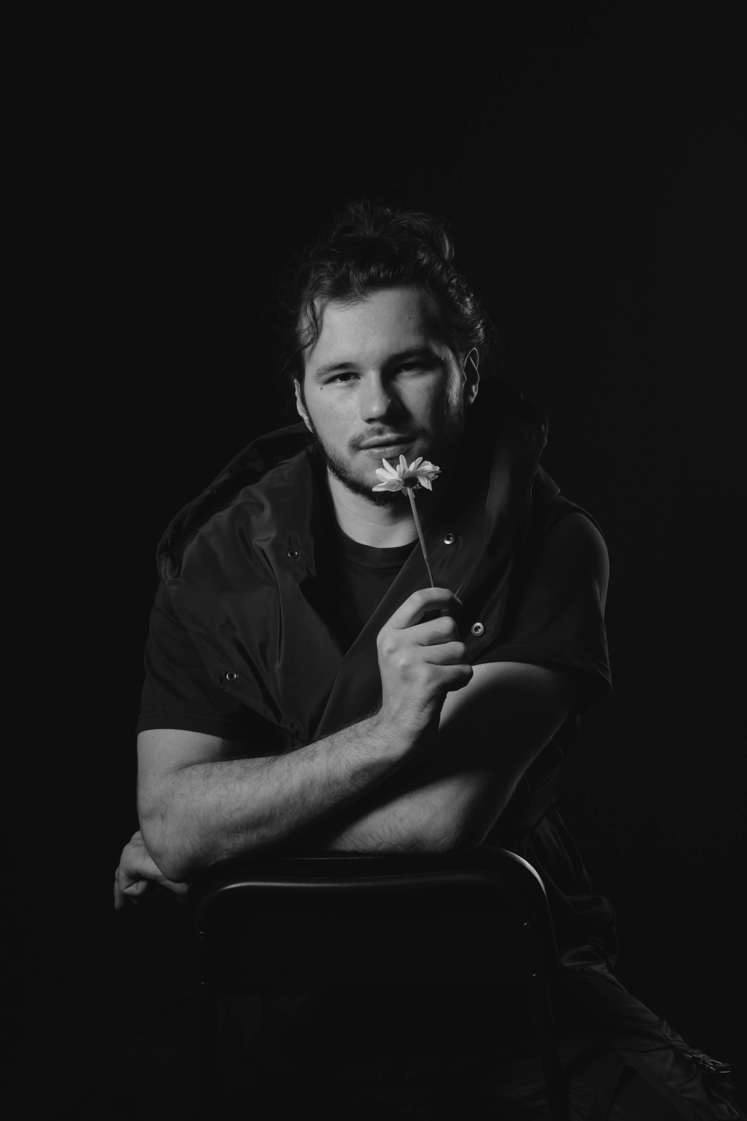 Фотосессия мужской портрет в Иркустке. Фотограф в Иркутске Тома Кабанова