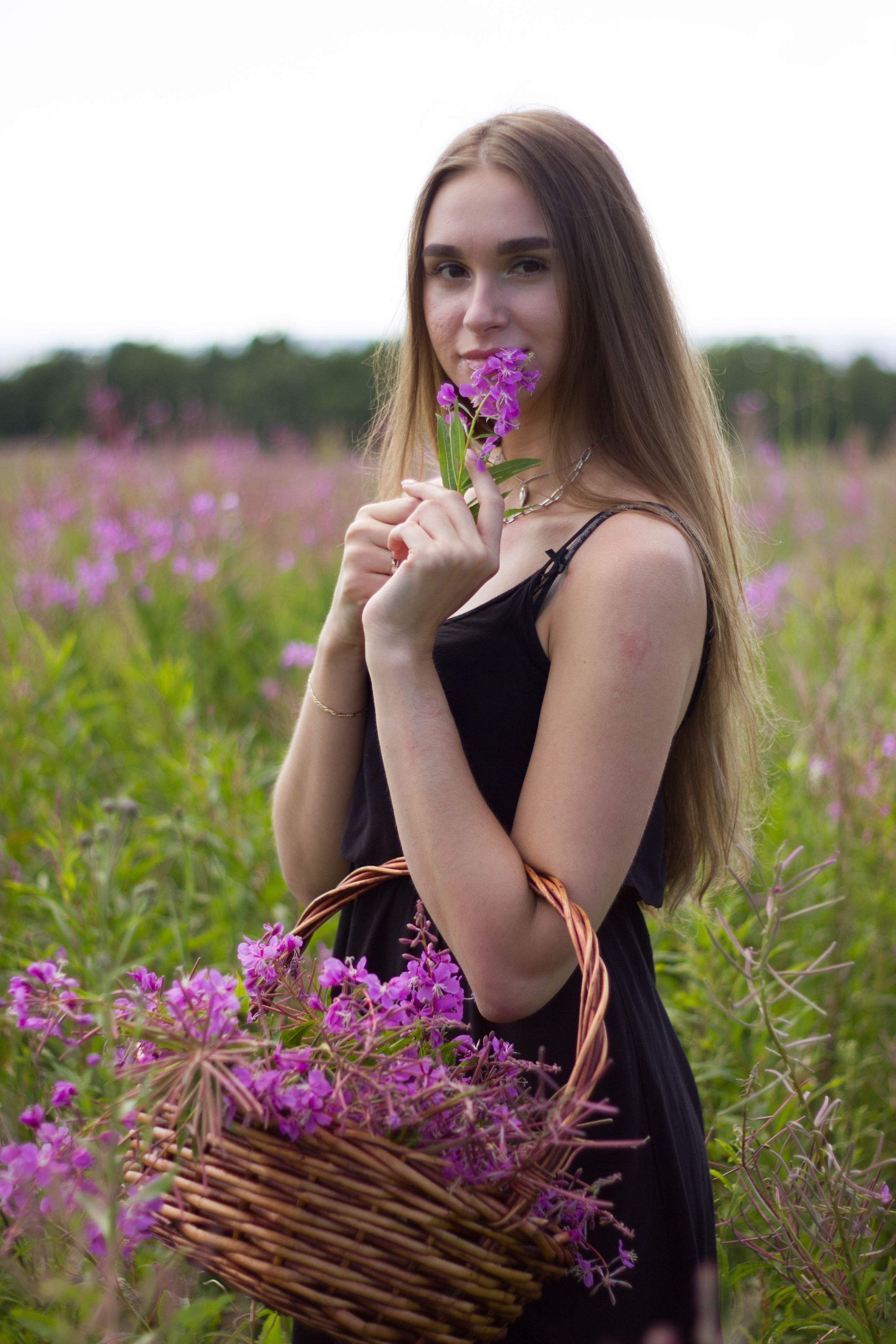 Фотосессия в Иркутске с Иван-чаем. Фотограф в Иркутске Тома Кабанова