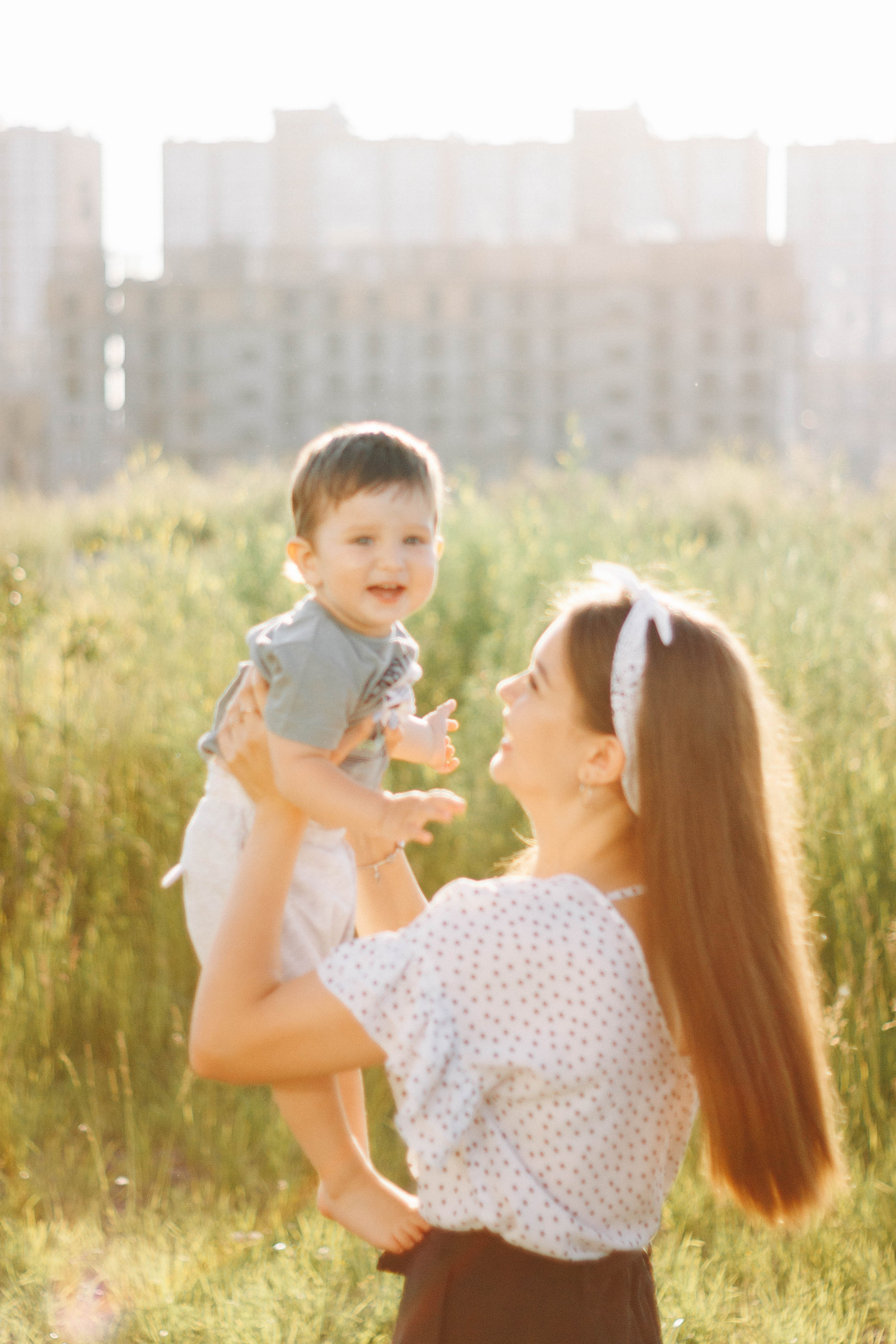 Фотосессия ребенка мама и малыш. Фотограф в Иркутске Тома Кабанова
