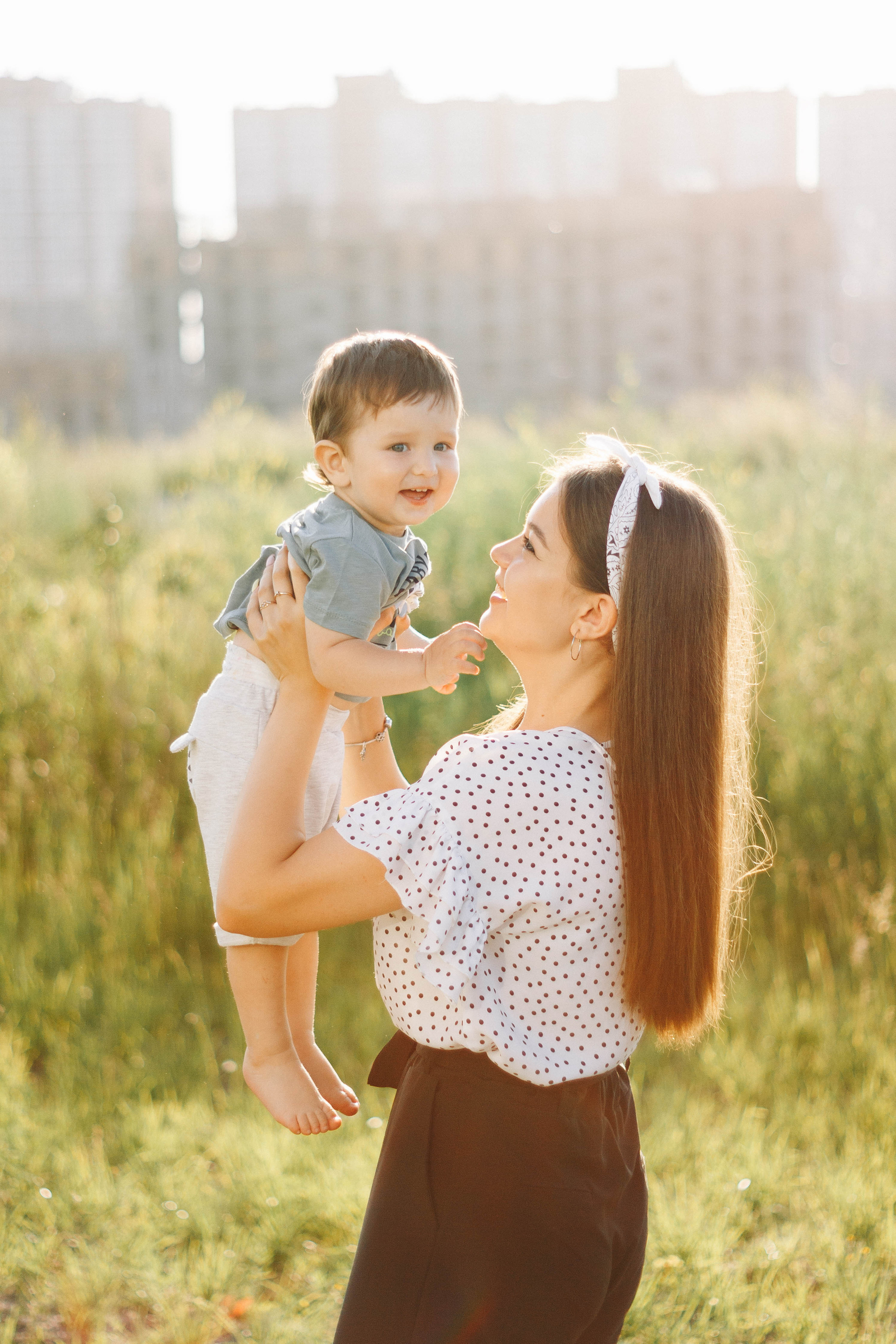 Фотосессия ребенка мама и малыш. Фотограф в Иркутске Тома Кабанова
