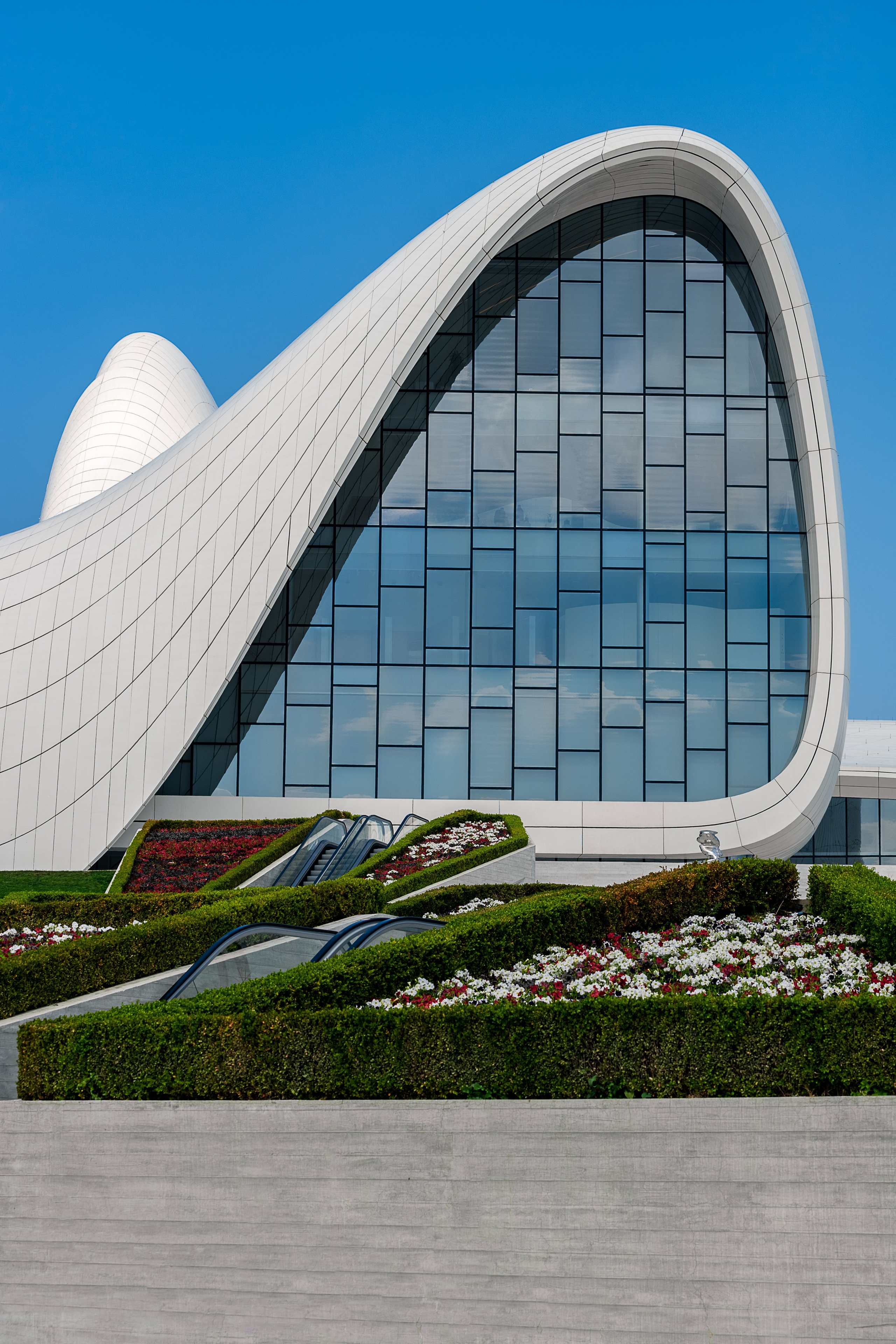 Heydar Aliyev Center | Baku. Архитектурный фотограф Кирилл Цыбенко. Работаю в Москве, по всей России и Миру