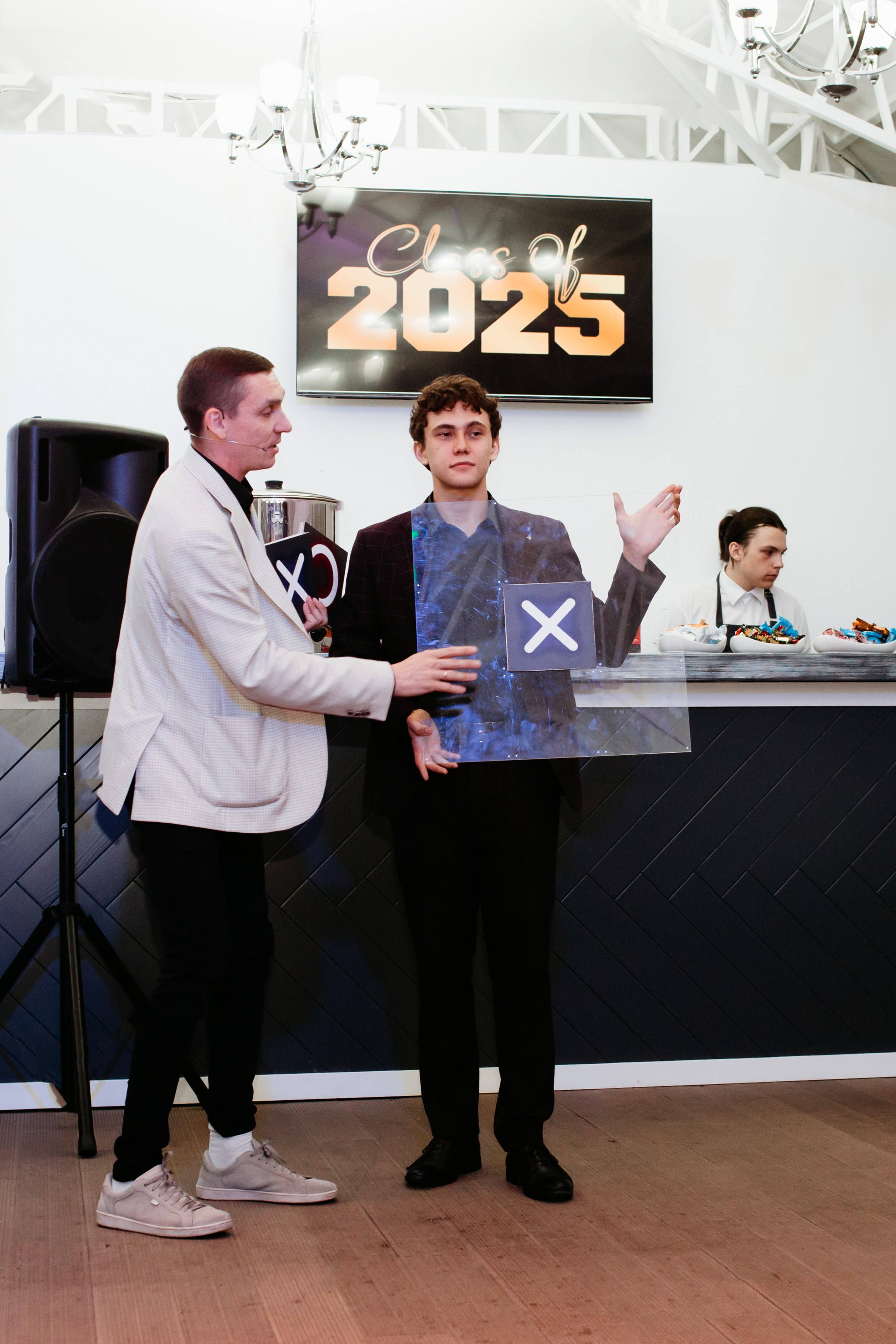 Выпускной 2025 (41 школа) 11 класс. Фотограф в Челябинске Ополихина Анна