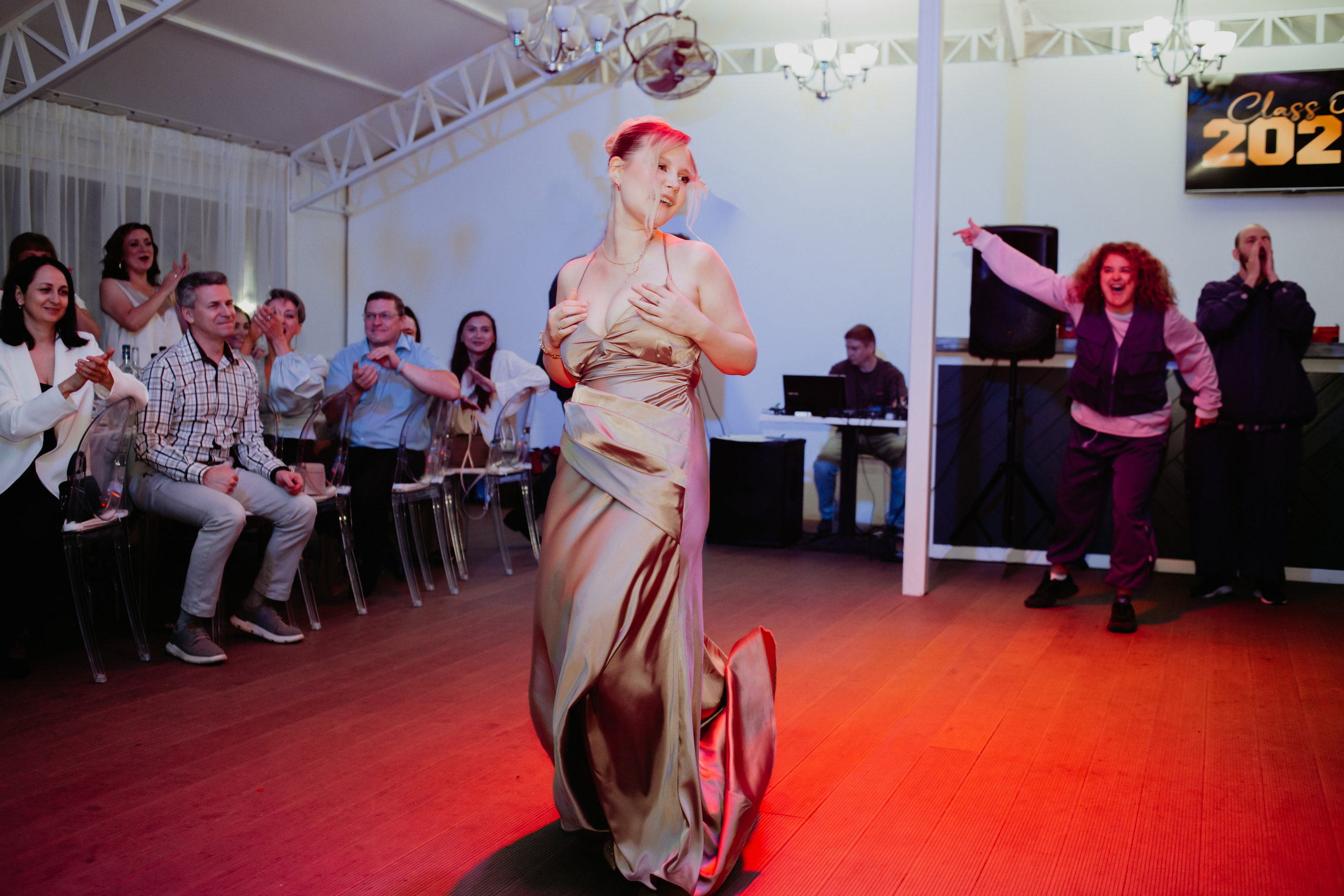 Выпускной 2025 (41 школа) 11 класс. Фотограф в Челябинске Ополихина Анна