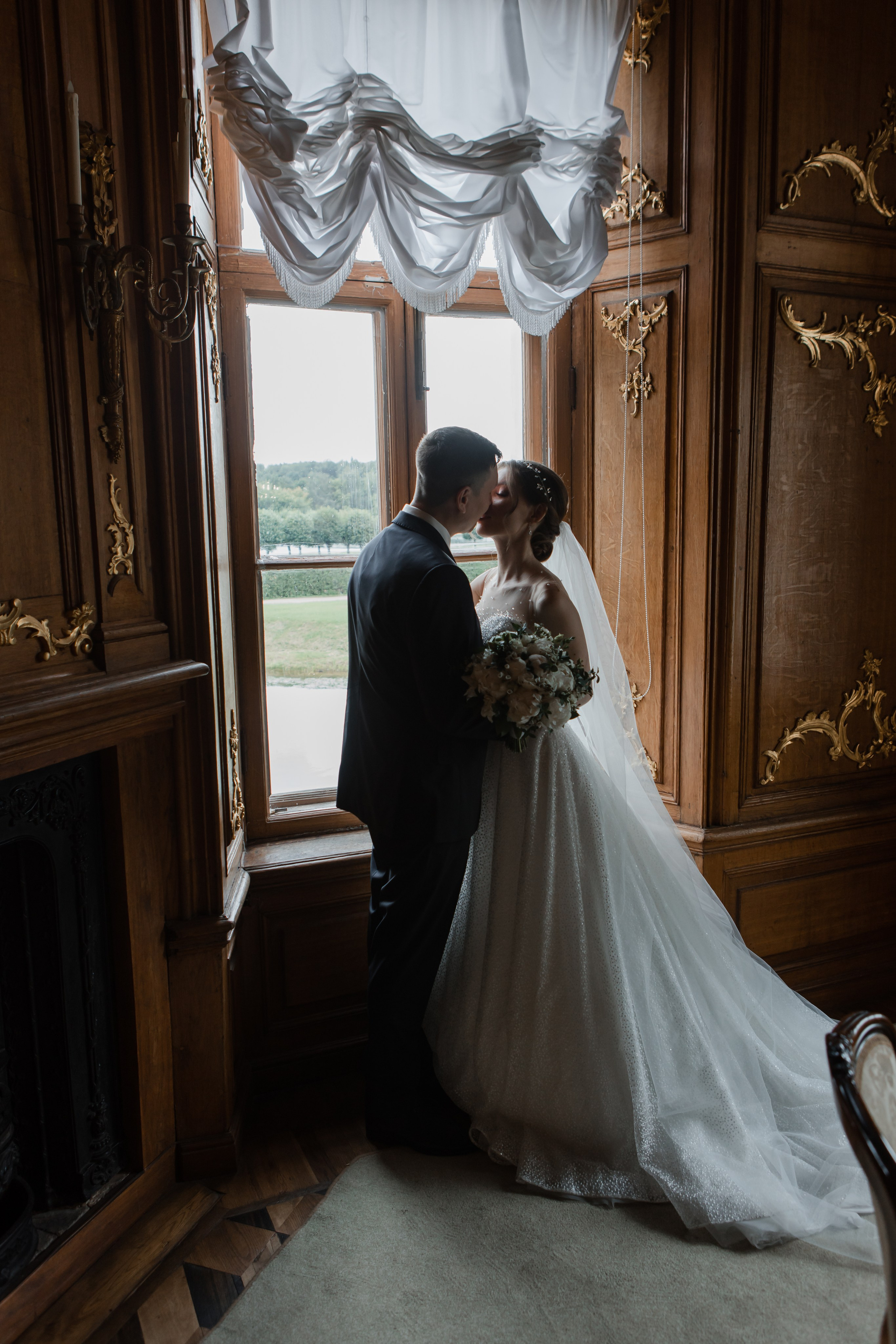 Свадебная фотосъемка Евгения и Натальи. Свадебные фотографии. Видеосъемка и фотосъемка свадеб. Фотограф и оператор на свадьбу. Видеосъемка подкастов, собственная видео-фотостудии. Предметная фотосъемка