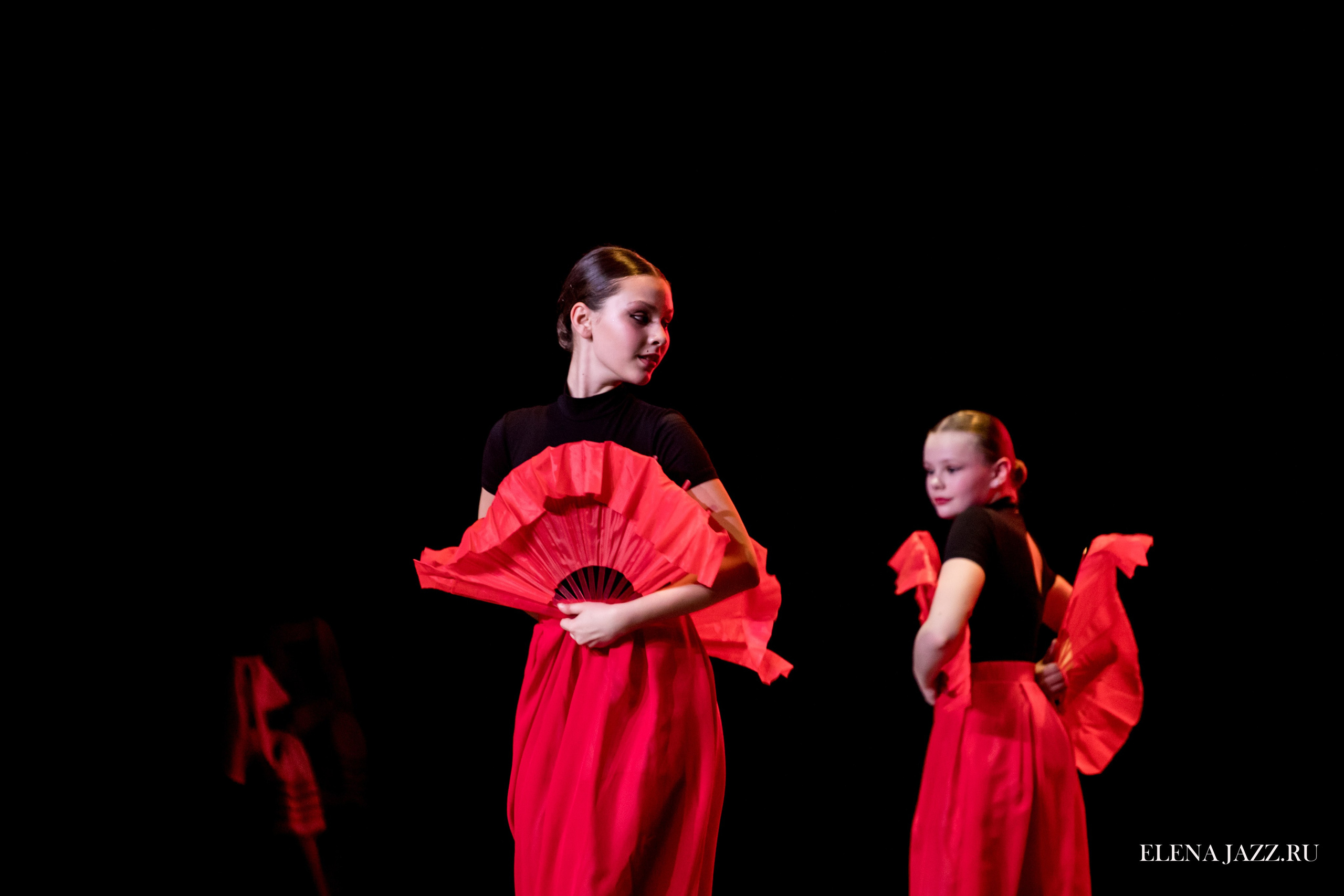 Концерт танцевального коллектива. Репортажный фотограф Елена Джаз в Москва