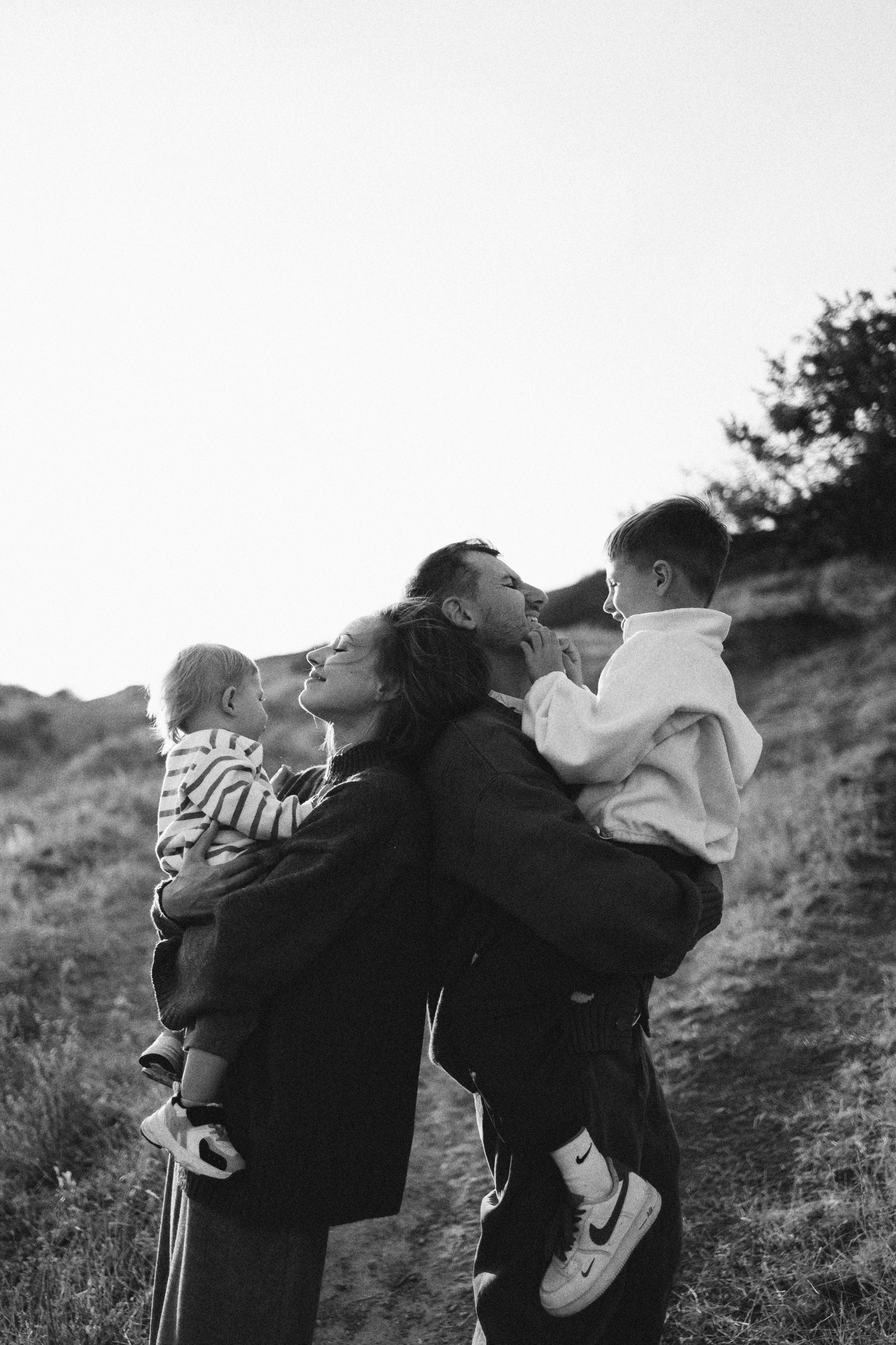 Семейная история, закат в Мержаново. Семейный и детский фотограф, таганрог, ростов-на-дону