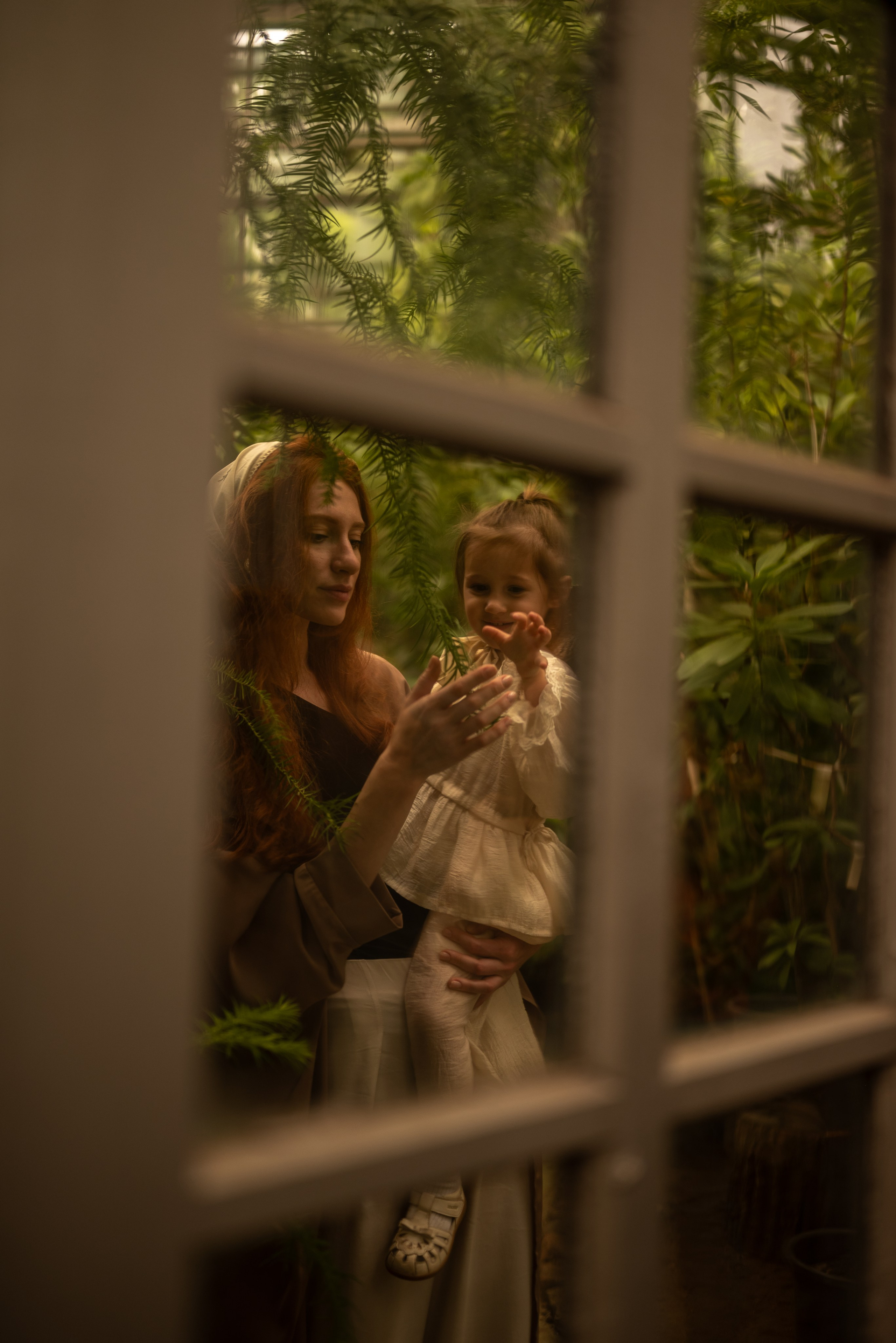 Маргарита и Кира. Ботанический сад. Семейный фотограф в Москве Дарья Пузикова